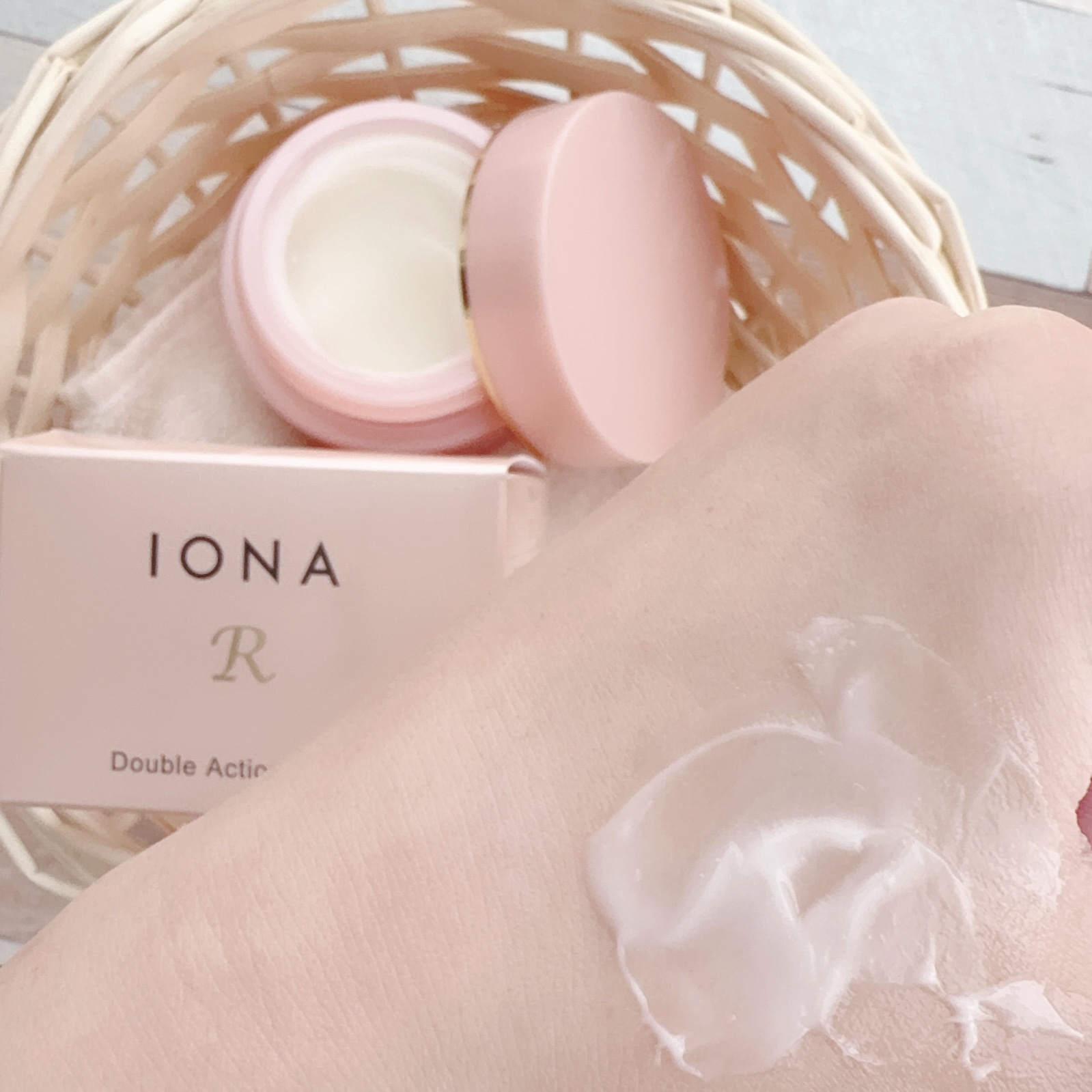 ダブルアクションクリーム/イオナR (イオナアール)/フェイスクリームを使ったクチコミ（3枚目）