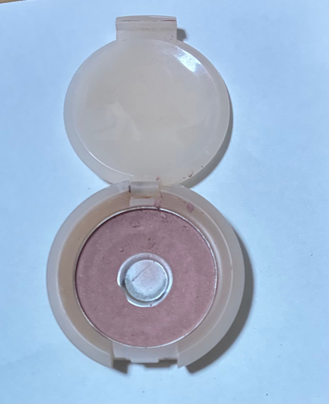 なな on LIPS 「kakashow#02廃番のようですがこれに似た色のチーク探し..」(2枚目)