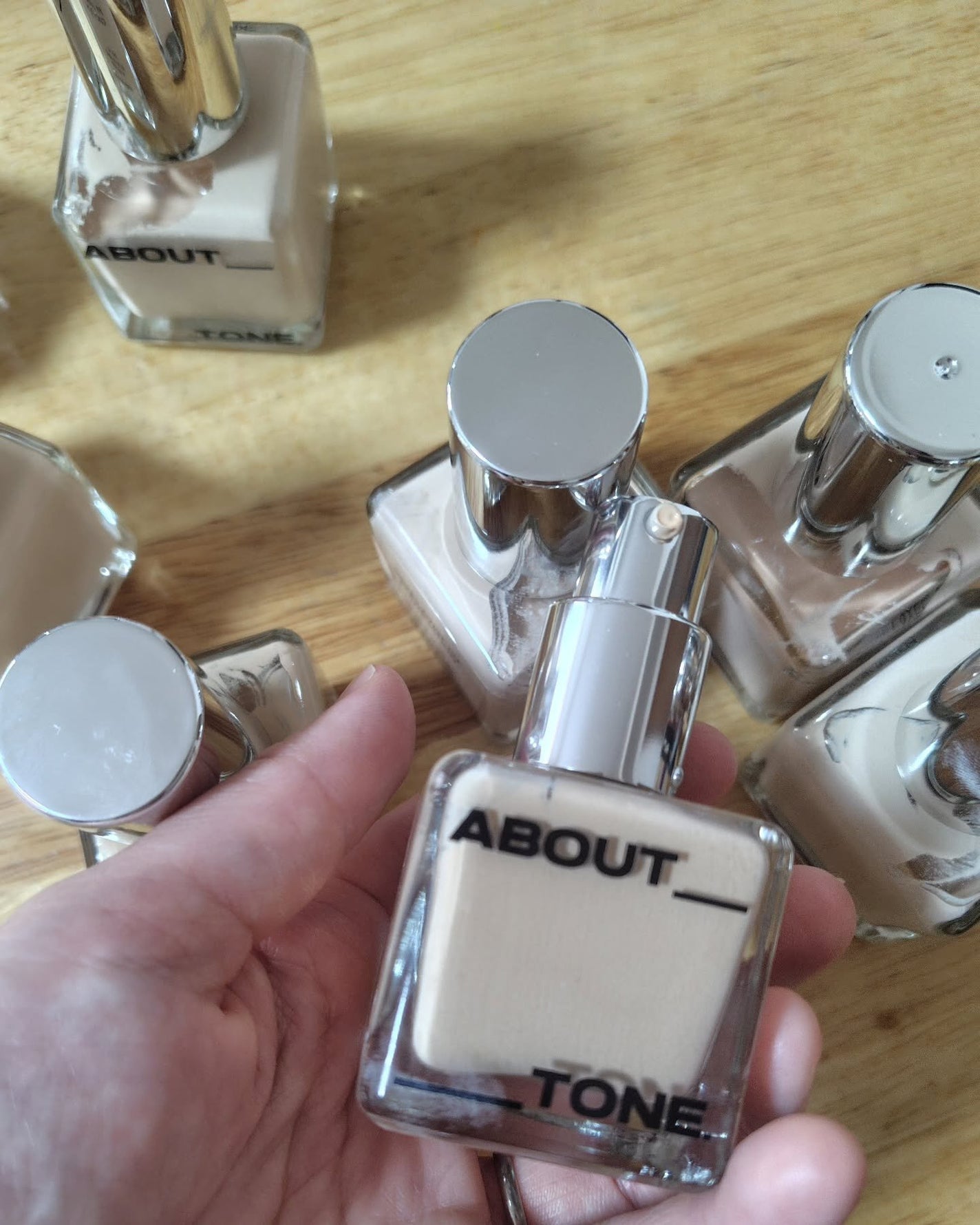 スキンレイヤーフィットファンデーション/ABOUT TONE/リキッドファンデーションを使ったクチコミ(4枚目)