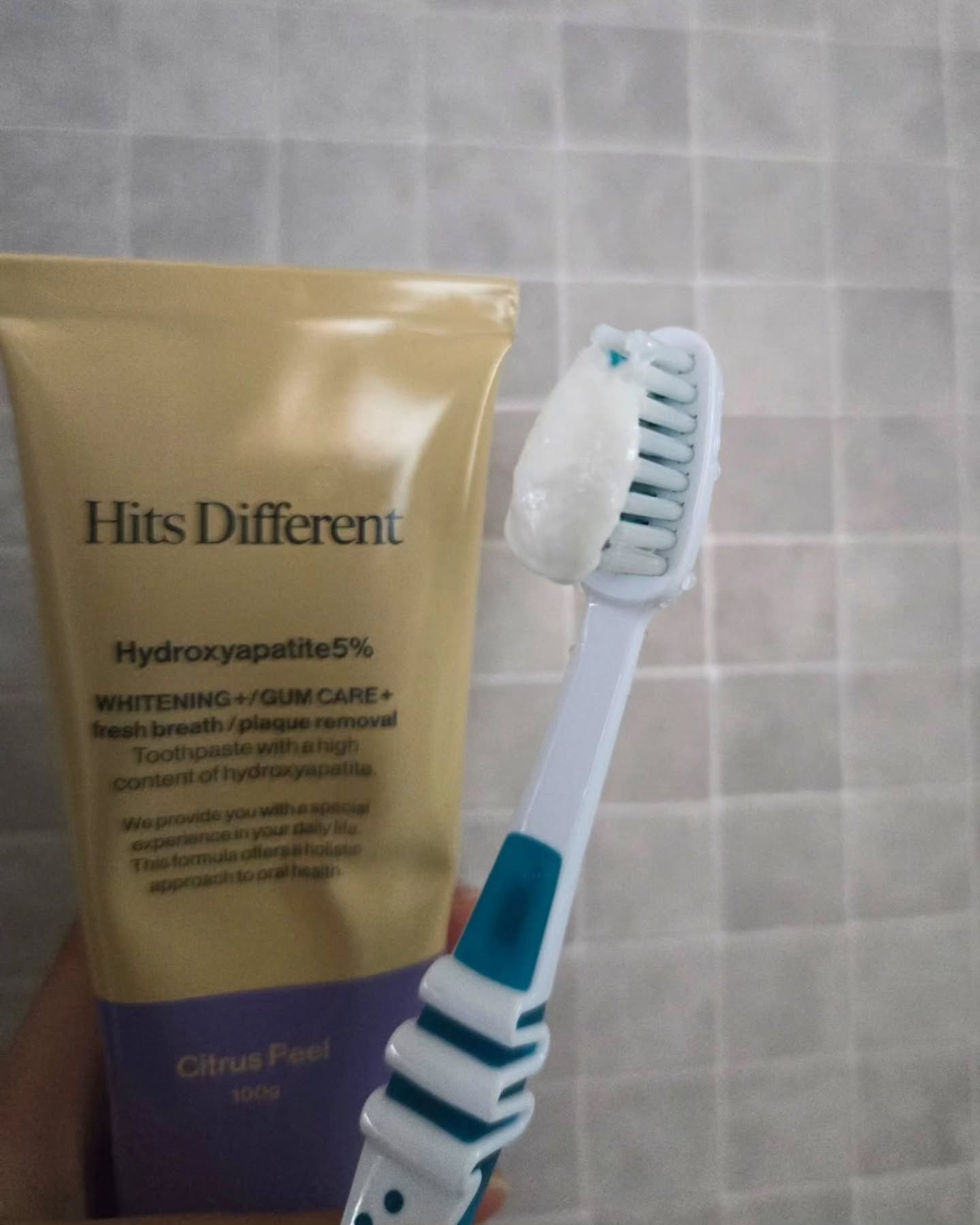 ヒッツディファレント　トゥースペースト　フォー　プラーク/Hits Different/歯磨き粉を使ったクチコミ（2枚目）