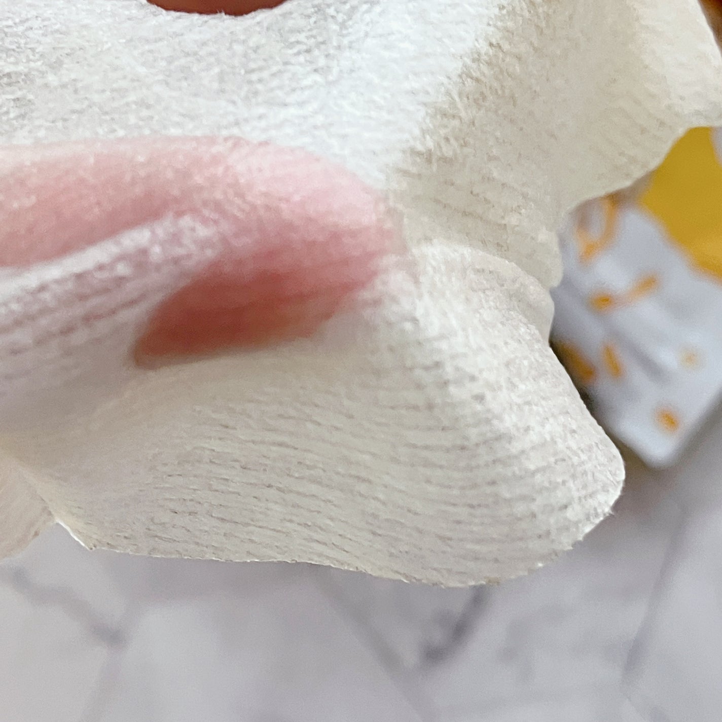 チョコ on LIPS 「VC+3ブライトニングバナナピールマスク3種類のビタミンC*1..」(4枚目)