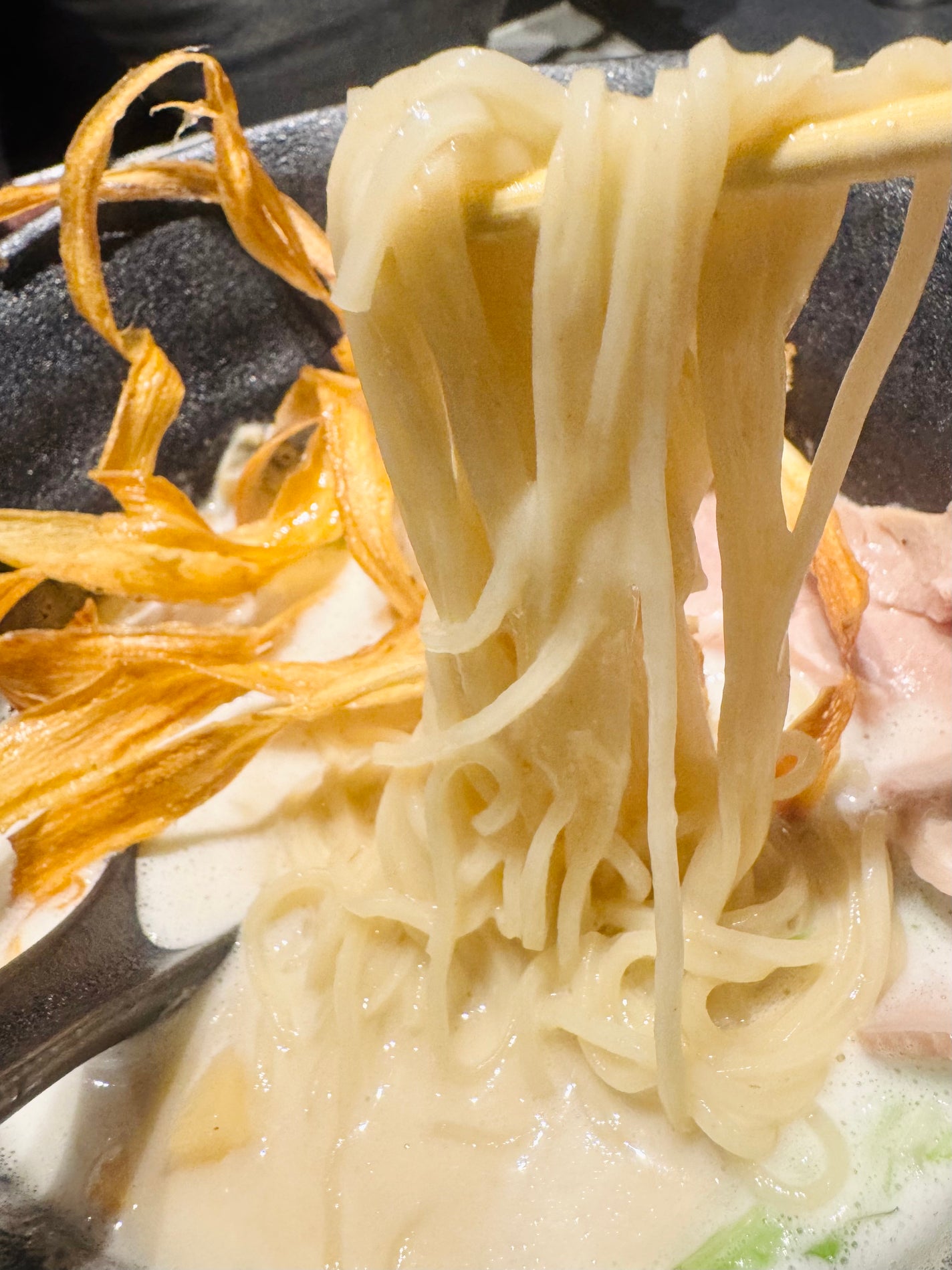 chia♥ on LIPS 「˗ˋ白い泡系ラーメンの芸術品🍜🥢ˊ˗「鶏soba座銀」Zagi..」(4枚目)