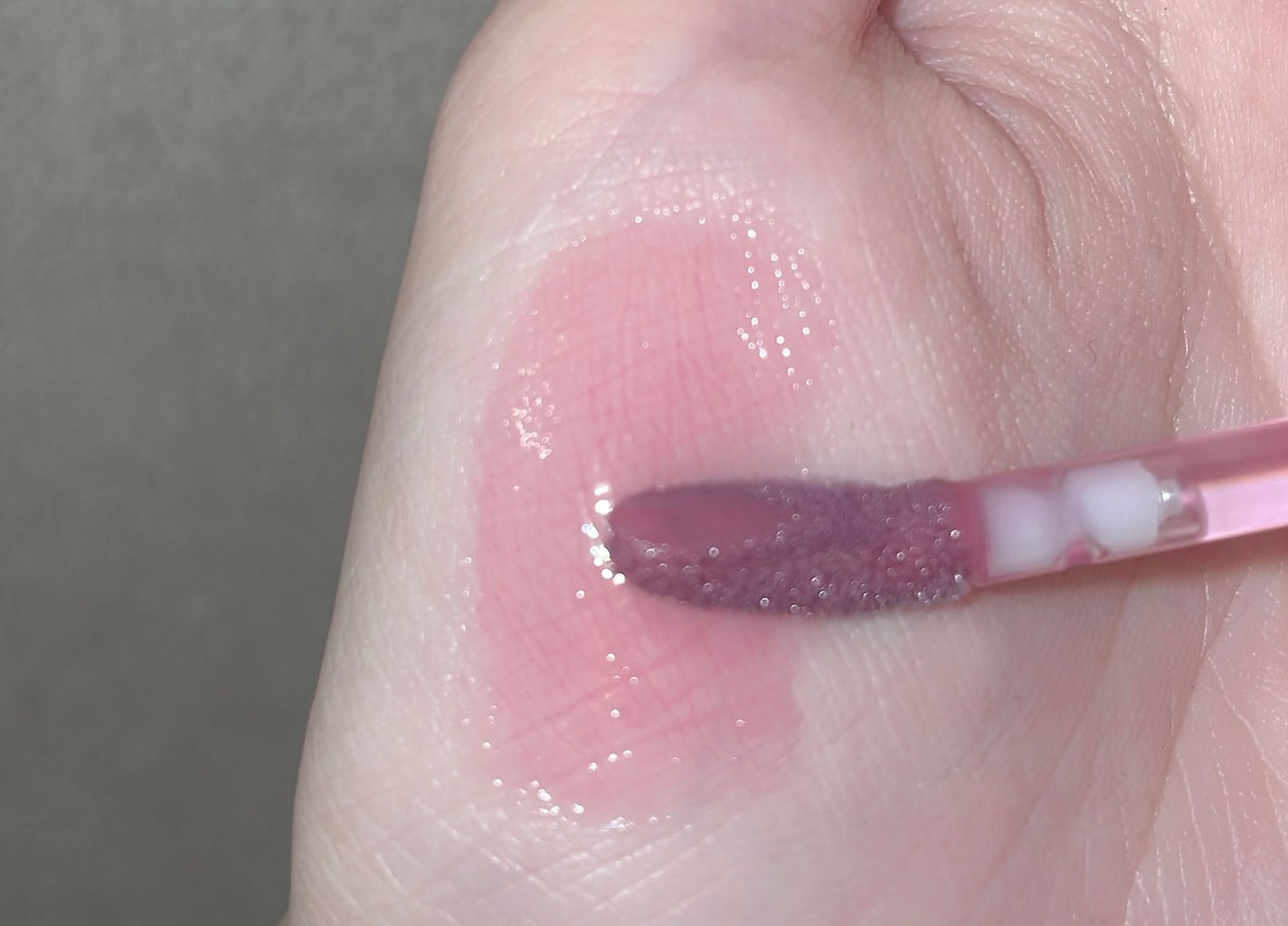 グラスティングカラーグロス/rom&nd/リップグロスを使ったクチコミ(2枚目)