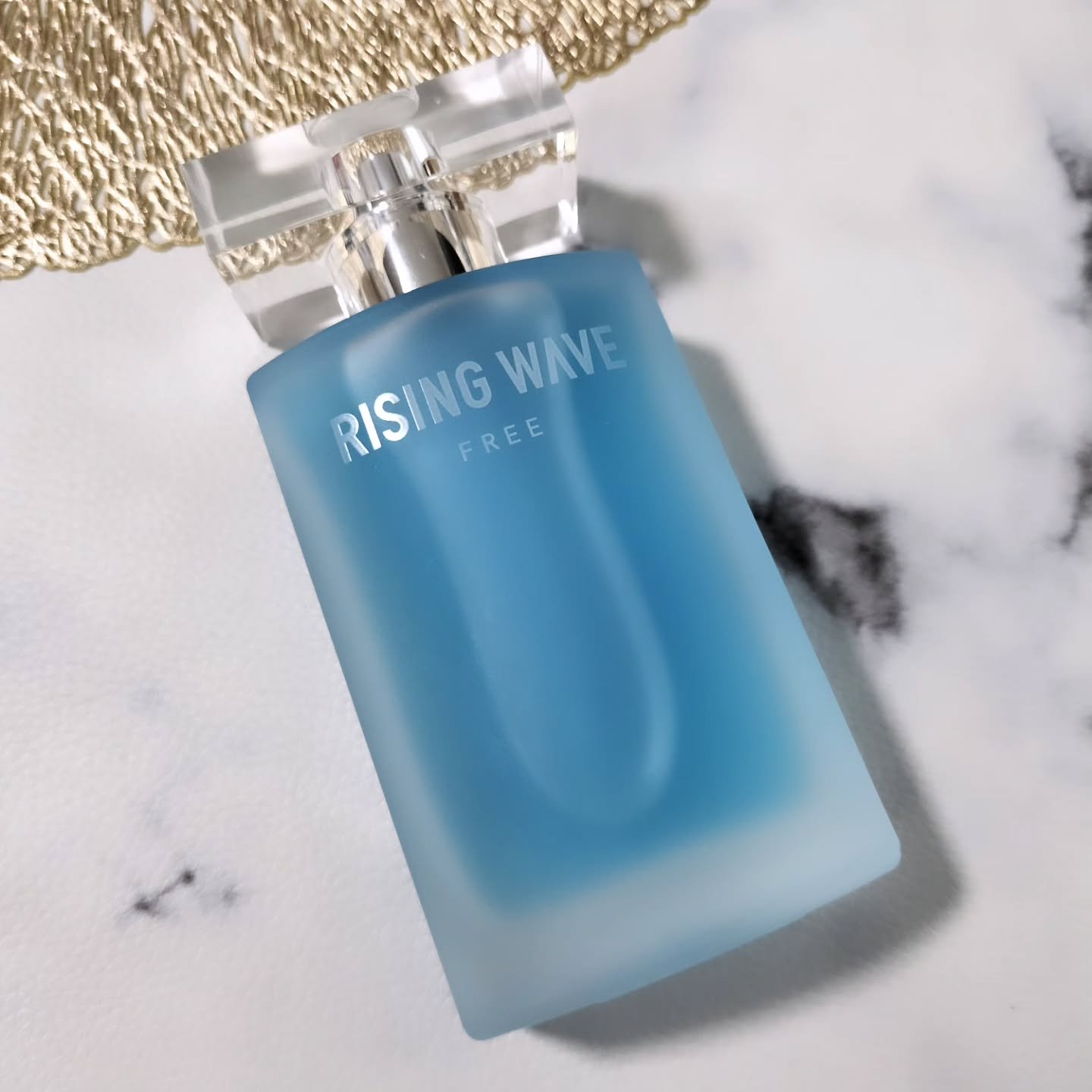 ライジングウェーブ フリー ライトブルー オードトワ レ/ライジングウェーブ/香水(メンズ)を使ったクチコミ（2枚目）