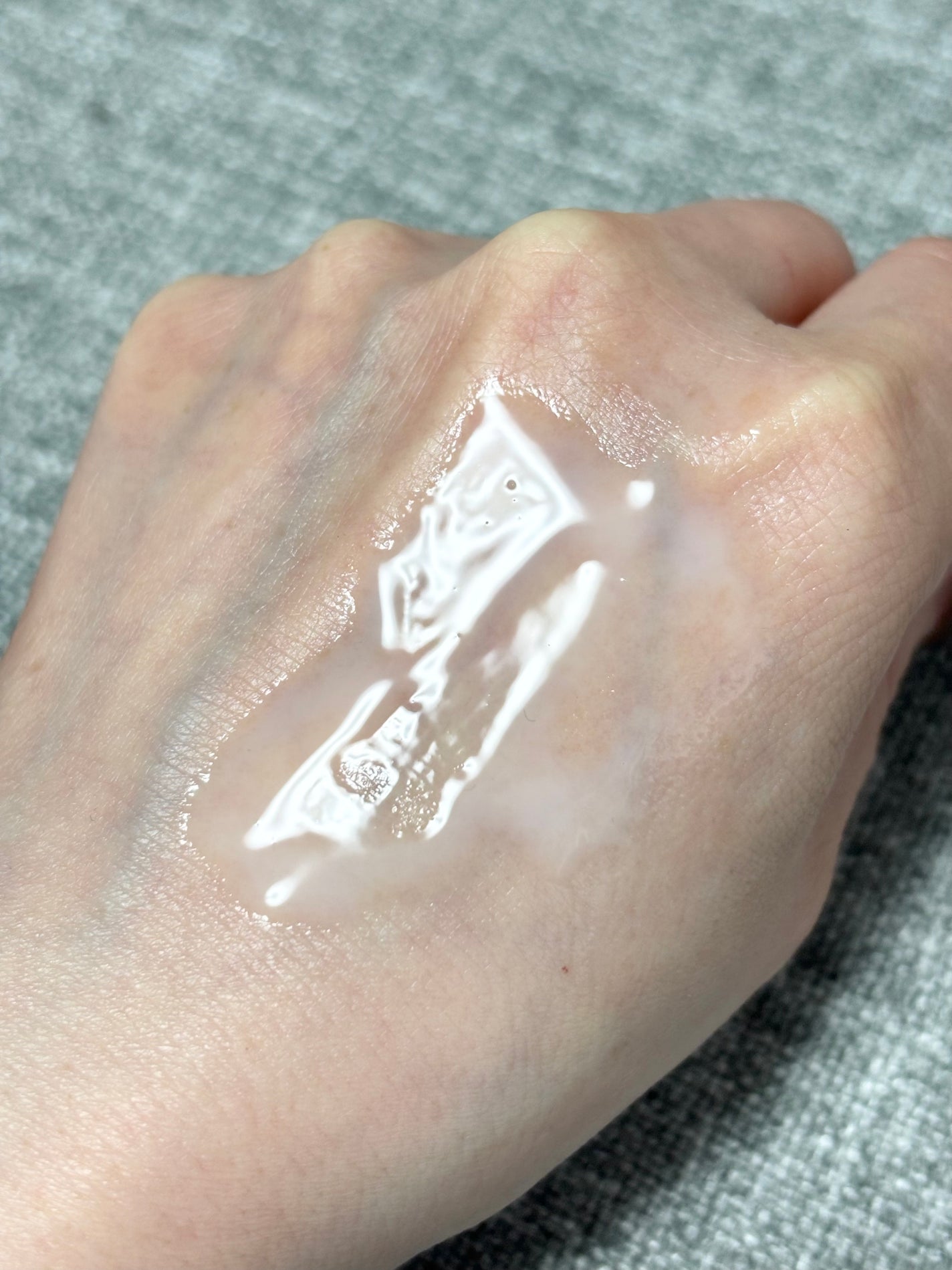 つや子 on LIPS 「OBgEさんから新しく登場した「モイスチャープロテインバリアト..」(4枚目)