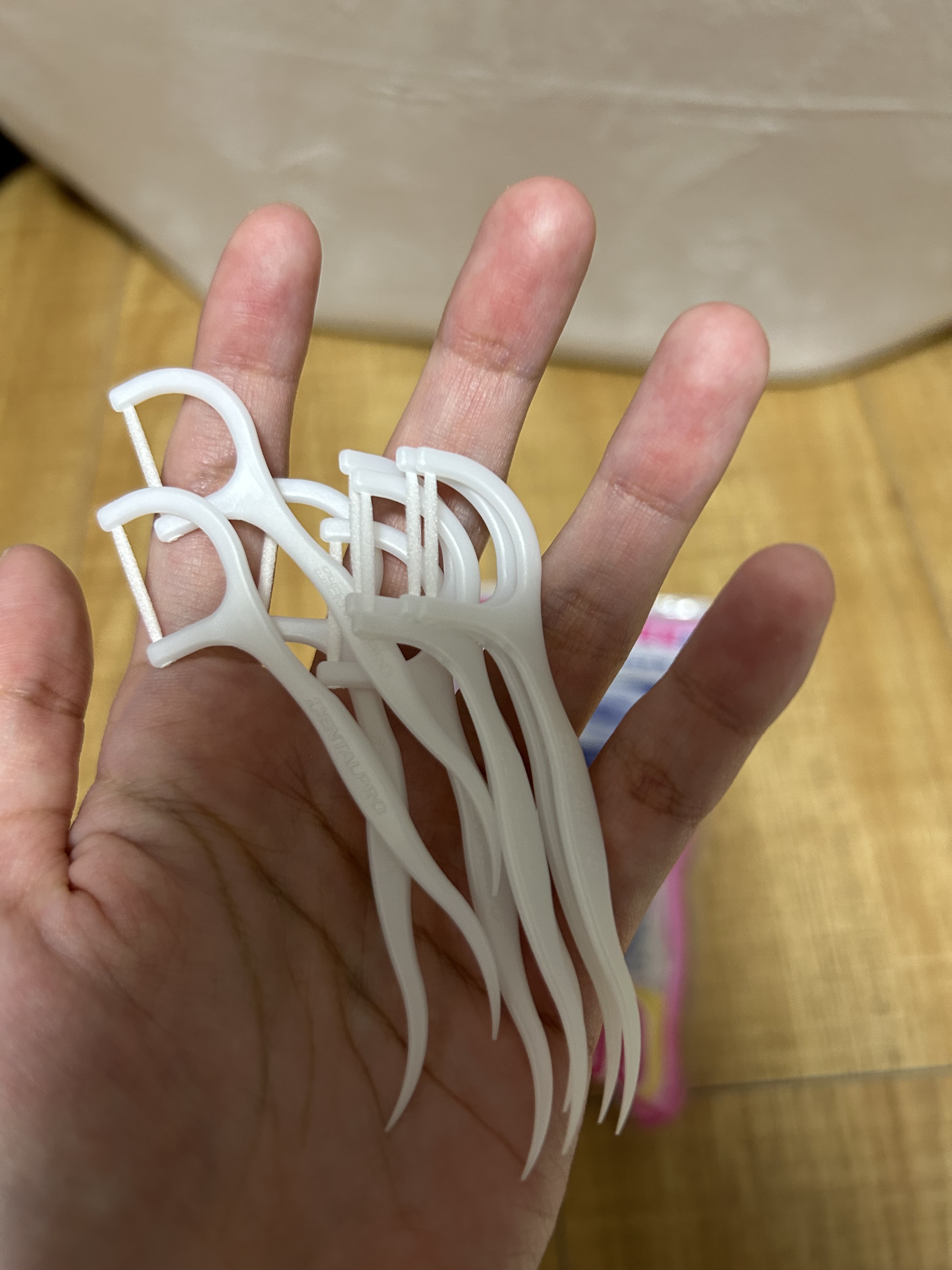 フレッシュ フロスピック ホワイト/デンタルプロ/デンタルフロス・歯間ブラシを使ったクチコミ（2枚目）