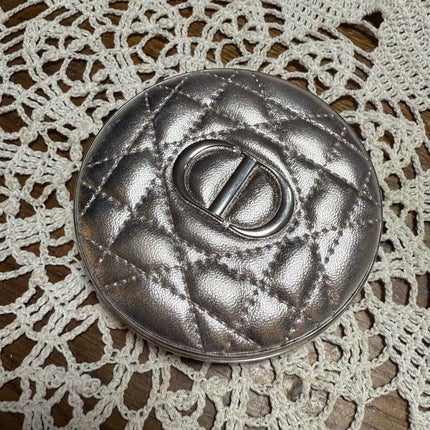 ディオールスキン フォーエヴァー グロウ ルミナイザー/Dior/ハイライトを使ったクチコミ(2枚目)