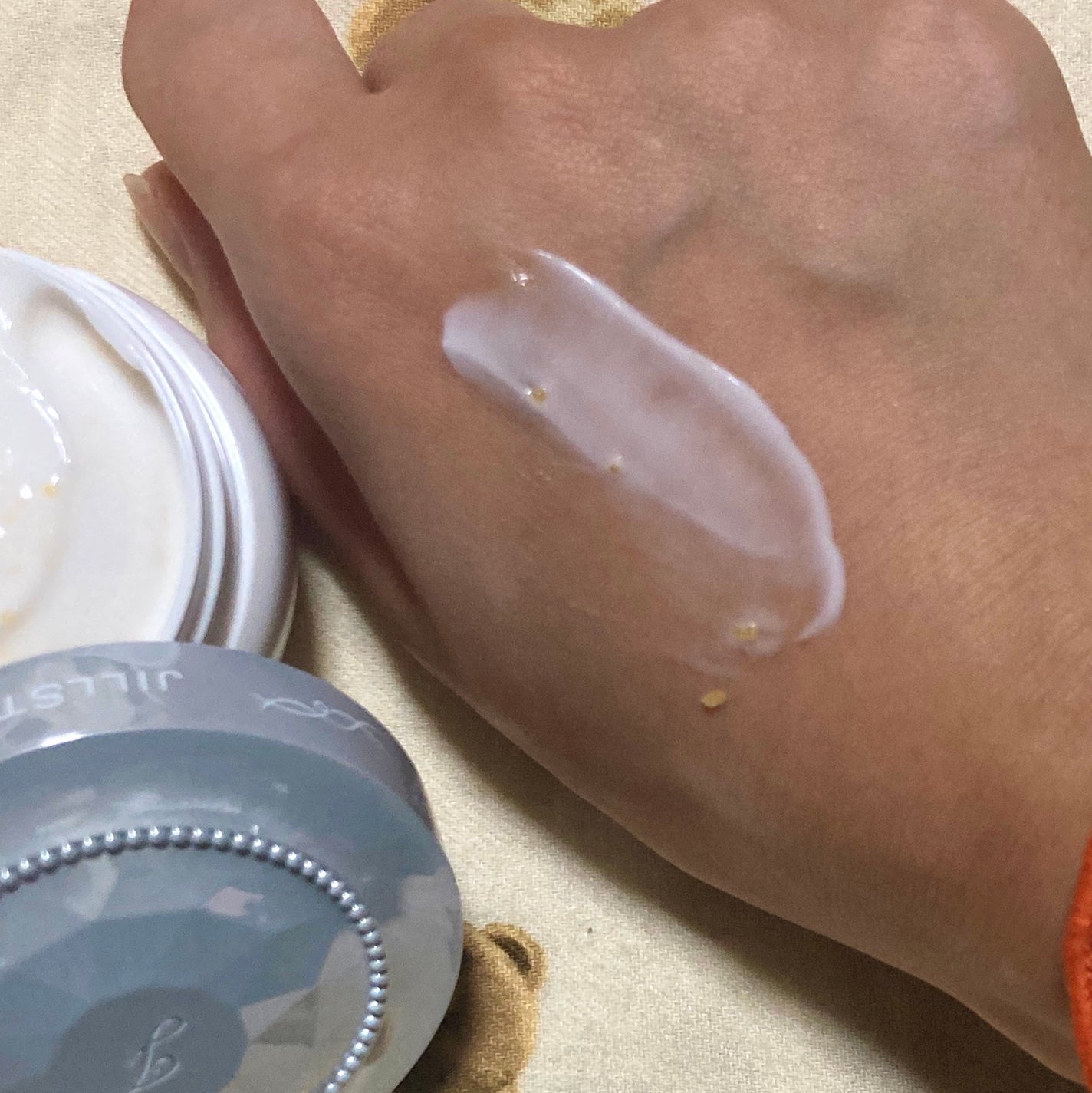 ジルスチュアート ミルキーホワイトフローラル ハンドクリーム ディープモイスチュア/JILL STUART/ハンドクリームを使ったクチコミ(4枚目)