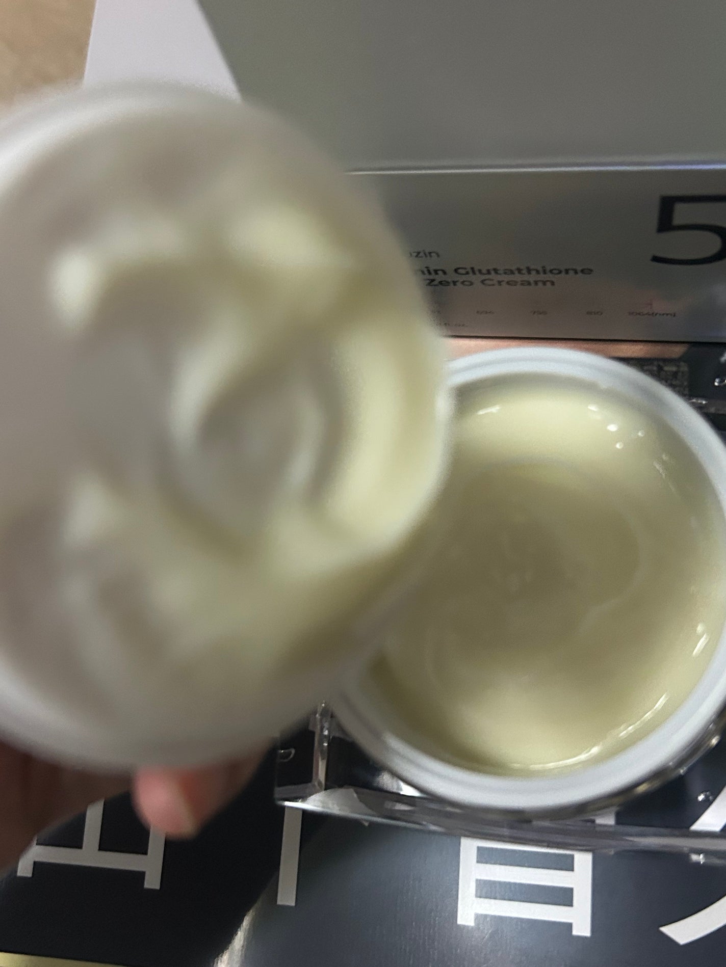 小夜子 on LIPS 「美容雑誌マキア12月号スペシャル版山下くん表紙。何か今月はマキ..」(3枚目)