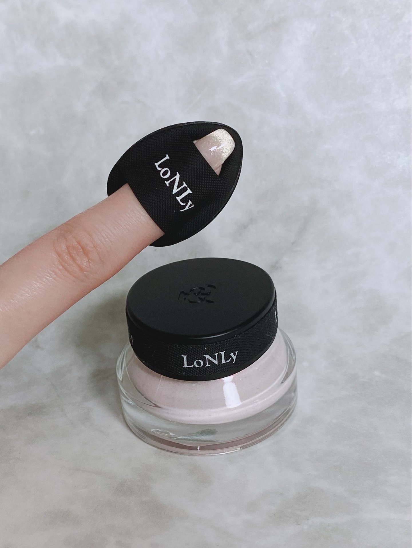 LoNLy  シンティランテハイライトセラム  HS02 (ハルモニア)Harmonia/LoNLy /リキッドハイライトを使ったクチコミ（2枚目）