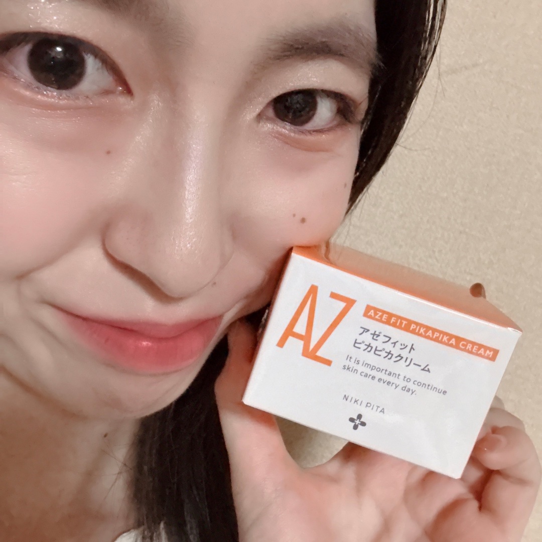 乾燥が気になるこの季節の“レスキュー保湿クリーム”！！

NIKIPITA さんのアゼフィット ピカピカクリームをお試ししました！

美しい美容家さんプロデュースのアゼフィットシリーズ第6弾で、
“超乾燥肌さん”にも嬉しい、クリーム×バーム