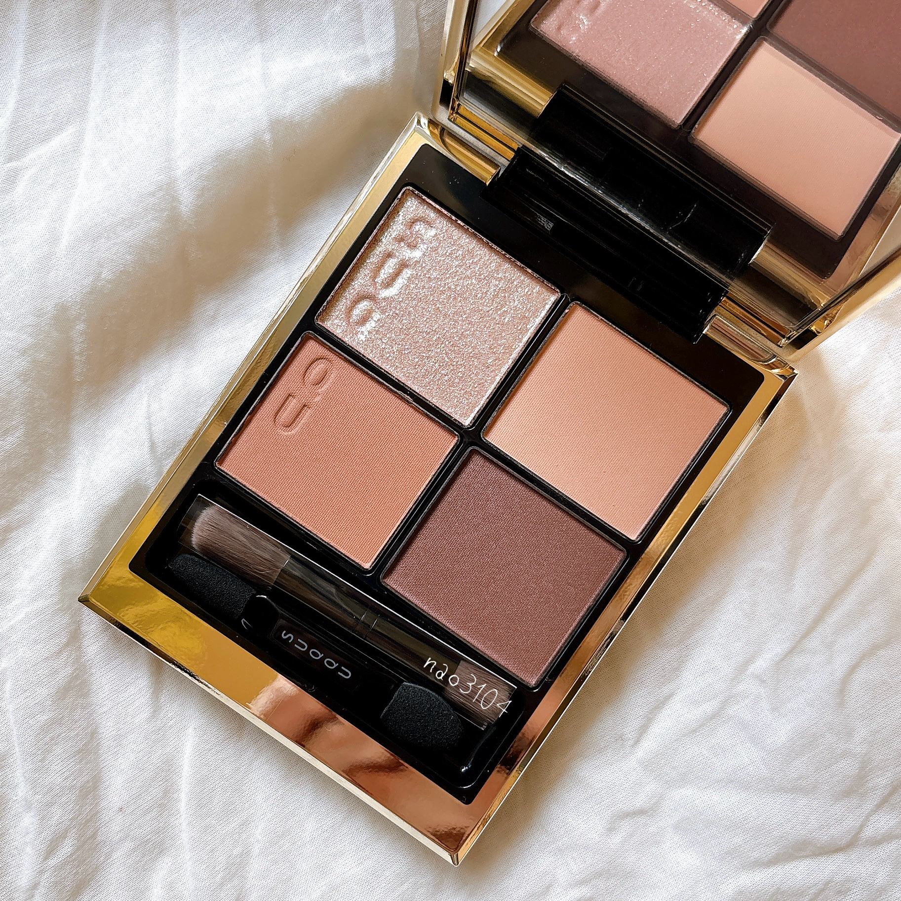 限定アイシャドウパレット】シグニチャー カラー アイズ｜SUQQUの人気