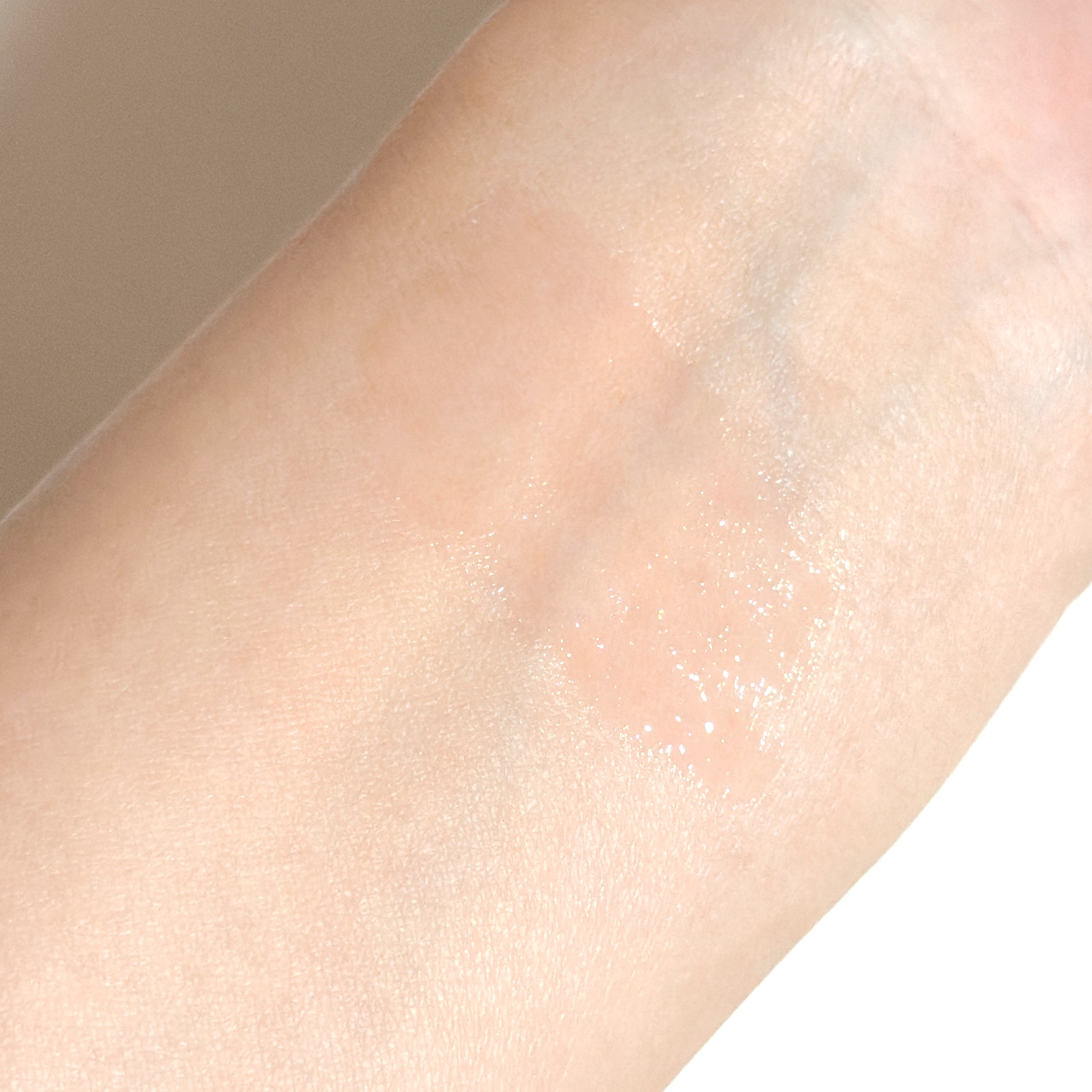 キスキス ビー グロウ オイル/GUERLAIN/リップグロスを使ったクチコミ（3枚目）