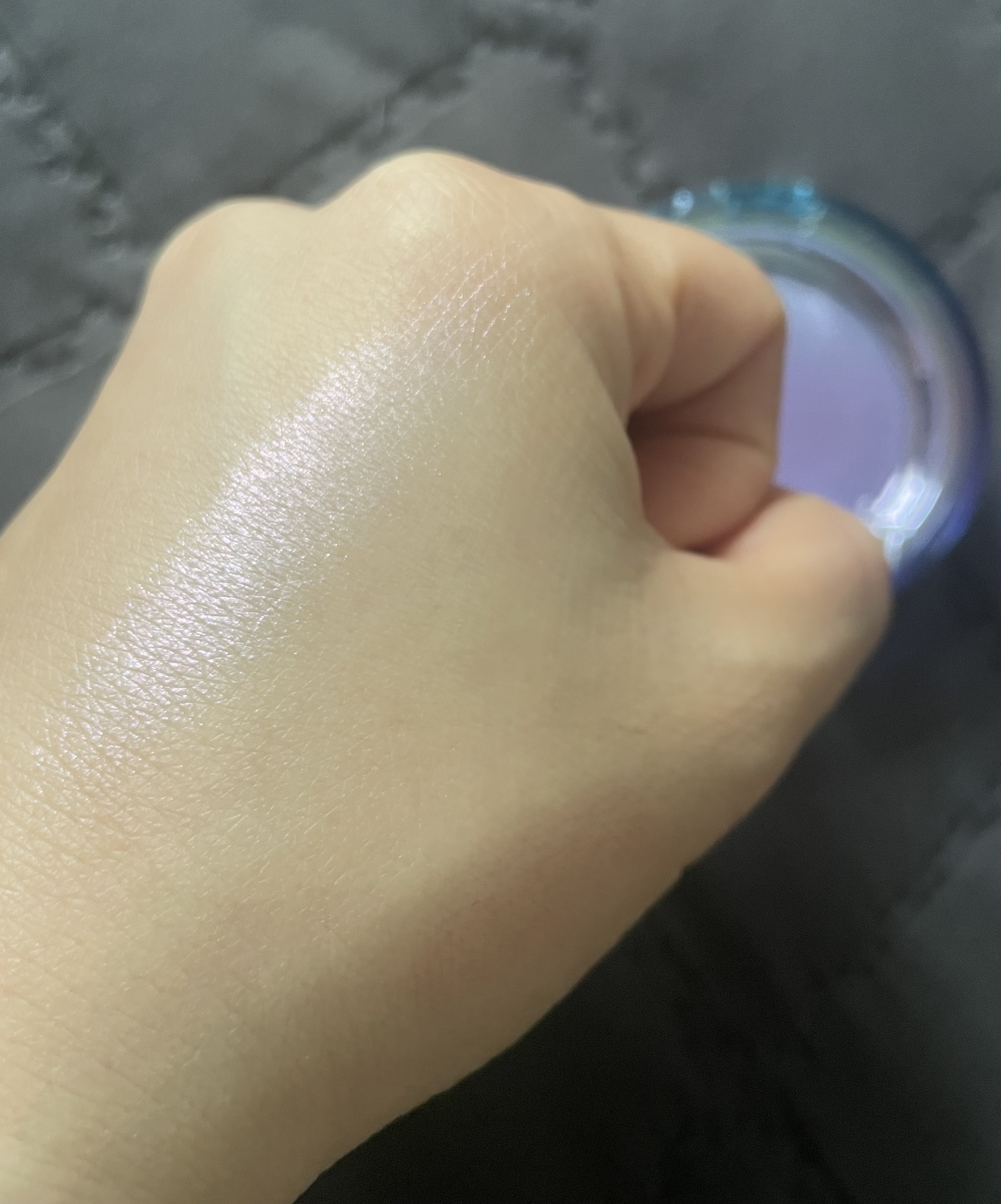 ノーウェアリップスティック バーミンググロー ＃17 ダークチェリー/espoir/口紅を使ったクチコミ（3枚目）