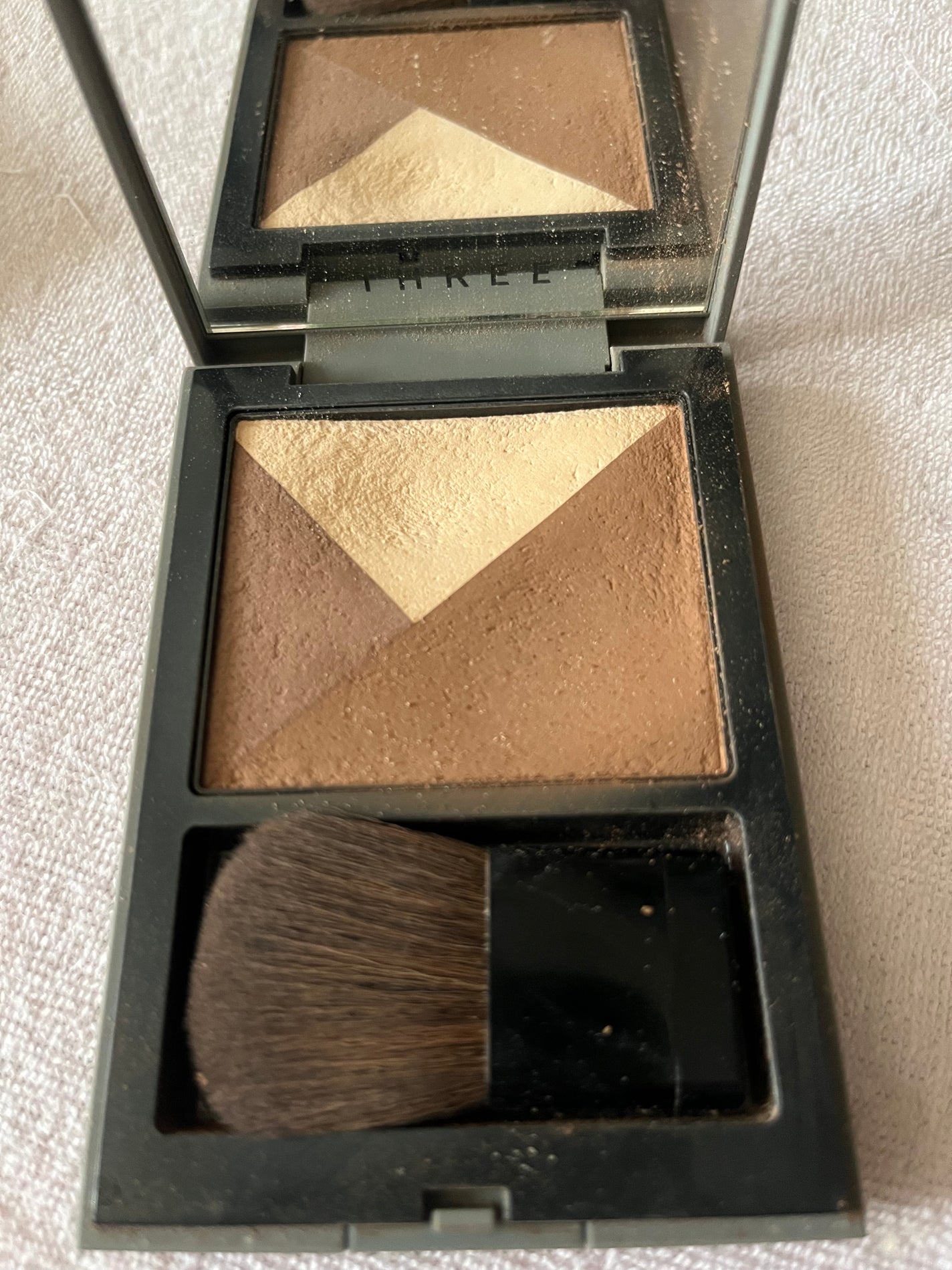 シャドウプレイコントゥアリングパレット/THREE/シェーディングを使ったクチコミ(1枚目)