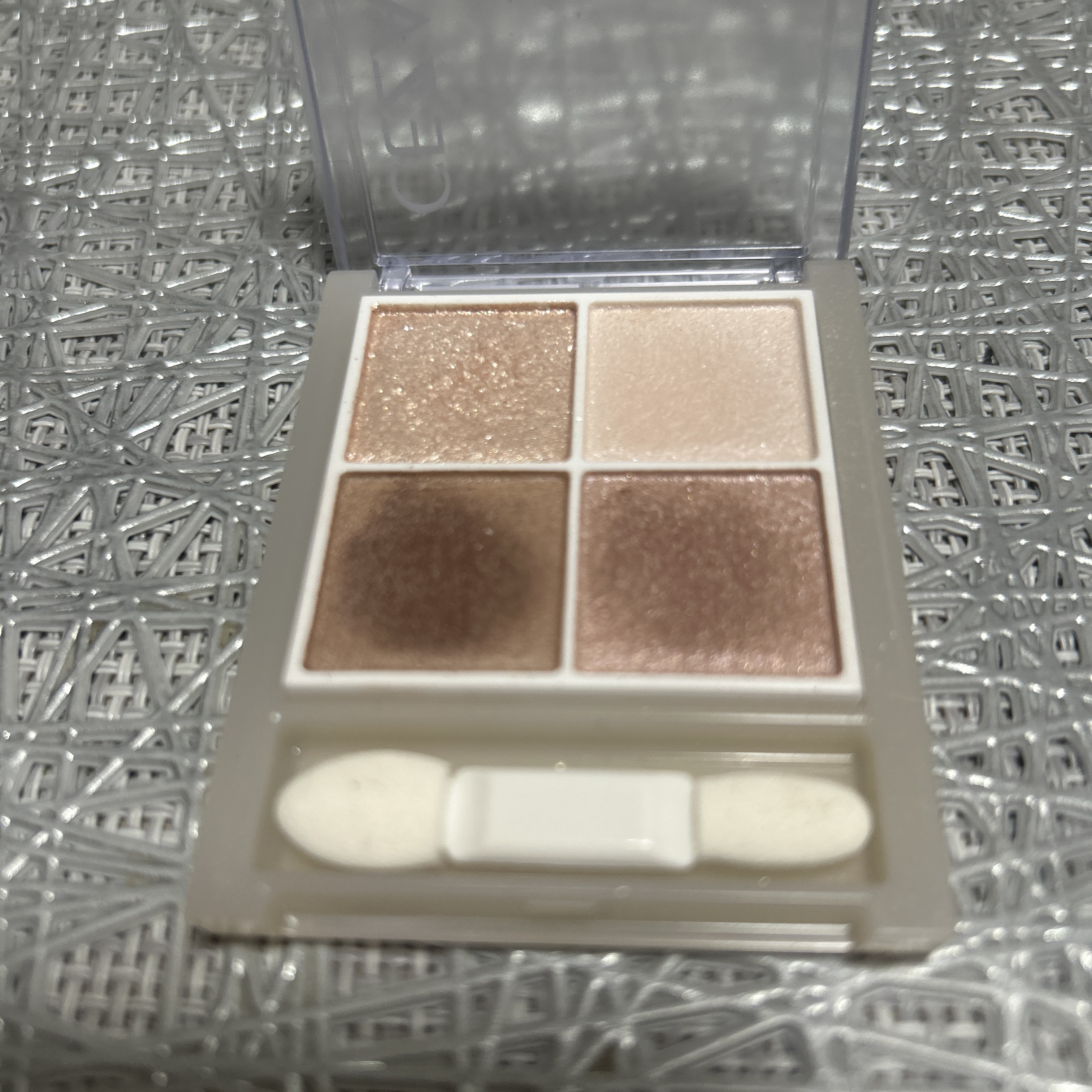 オイル リッチ グロウ ルース パウダー/SUQQU/ルースパウダーを使ったクチコミ（3枚目）