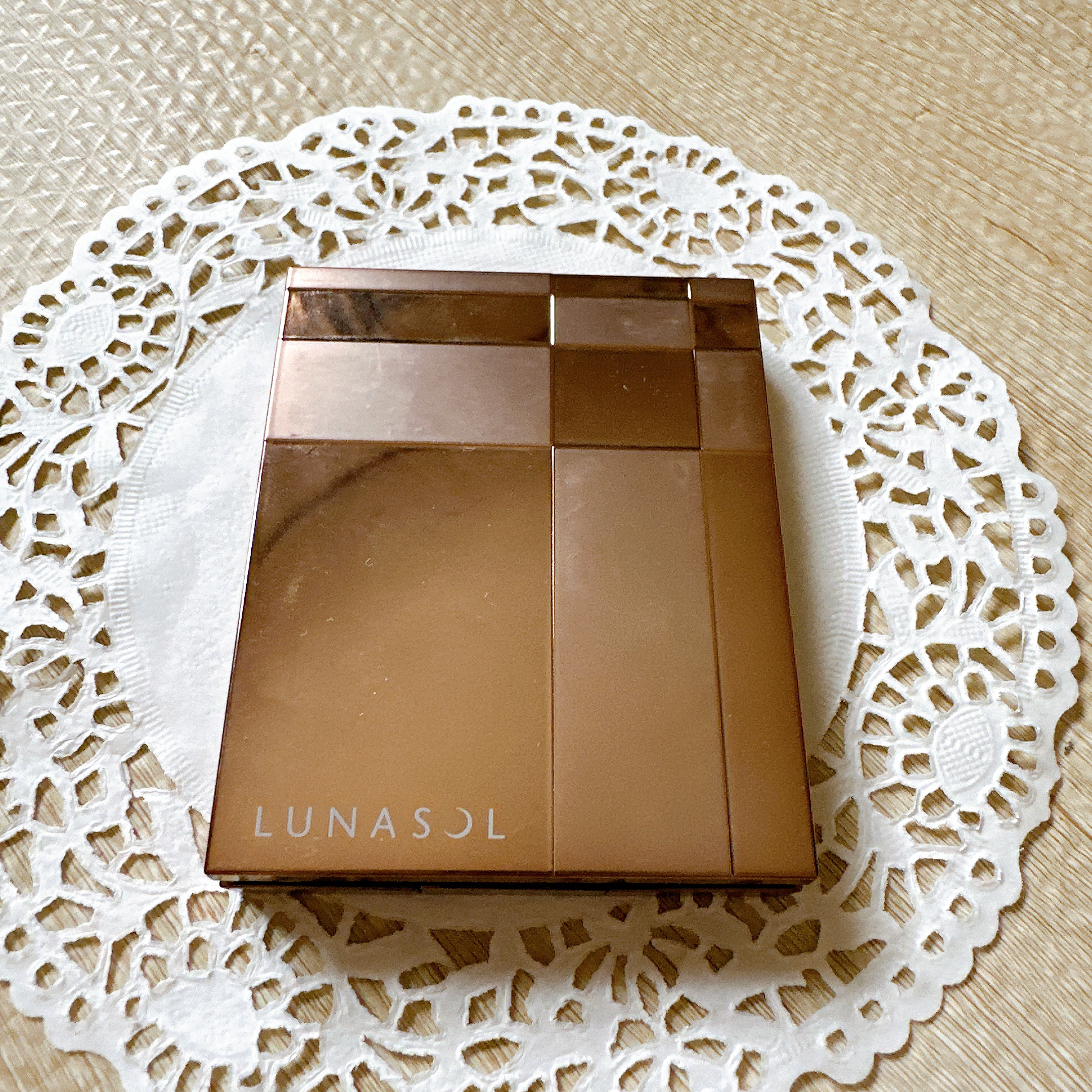 スキンモデリングアイズ/LUNASOL/アイシャドウパレットを使ったクチコミ（2枚目）