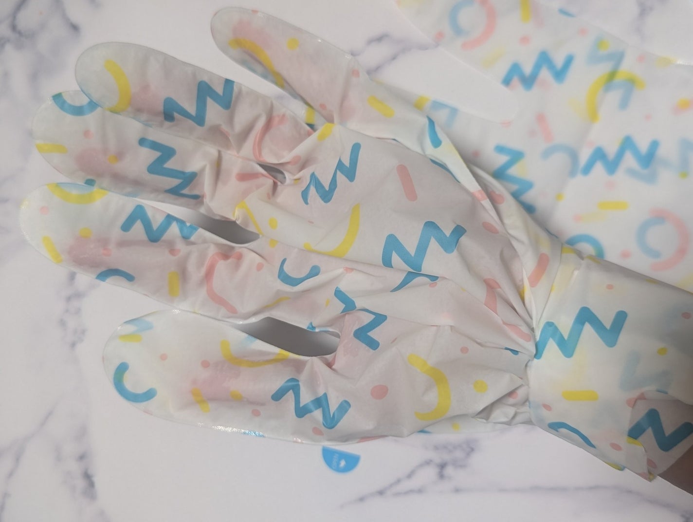 ミルキーモイスチャーハンドマスク/MADFORCOS/ハンドクリームを使ったクチコミ(5枚目)