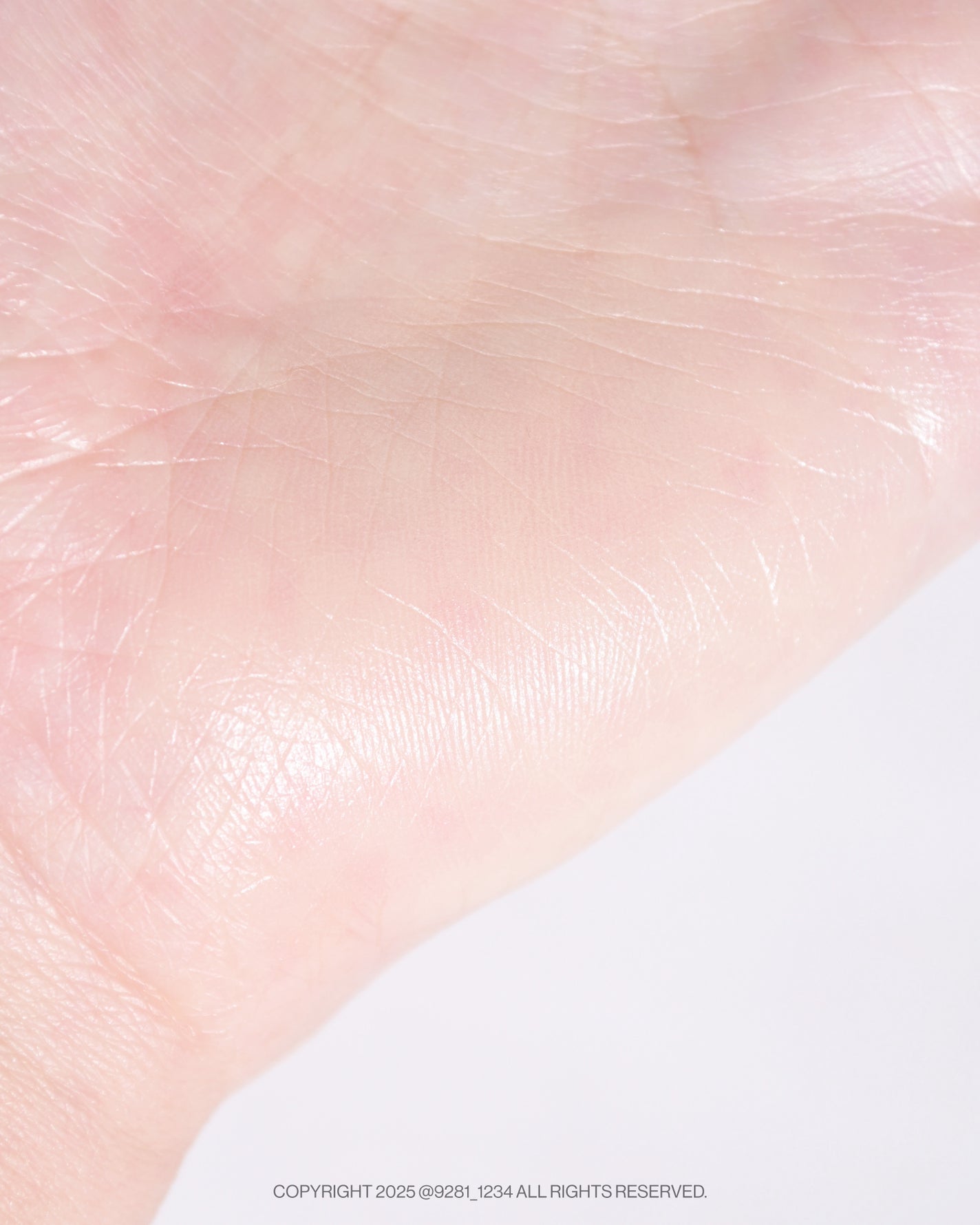 エンジェリックサテンクッション/TWO SLASH FOUR/クッションファンデーションを使ったクチコミ(4枚目)