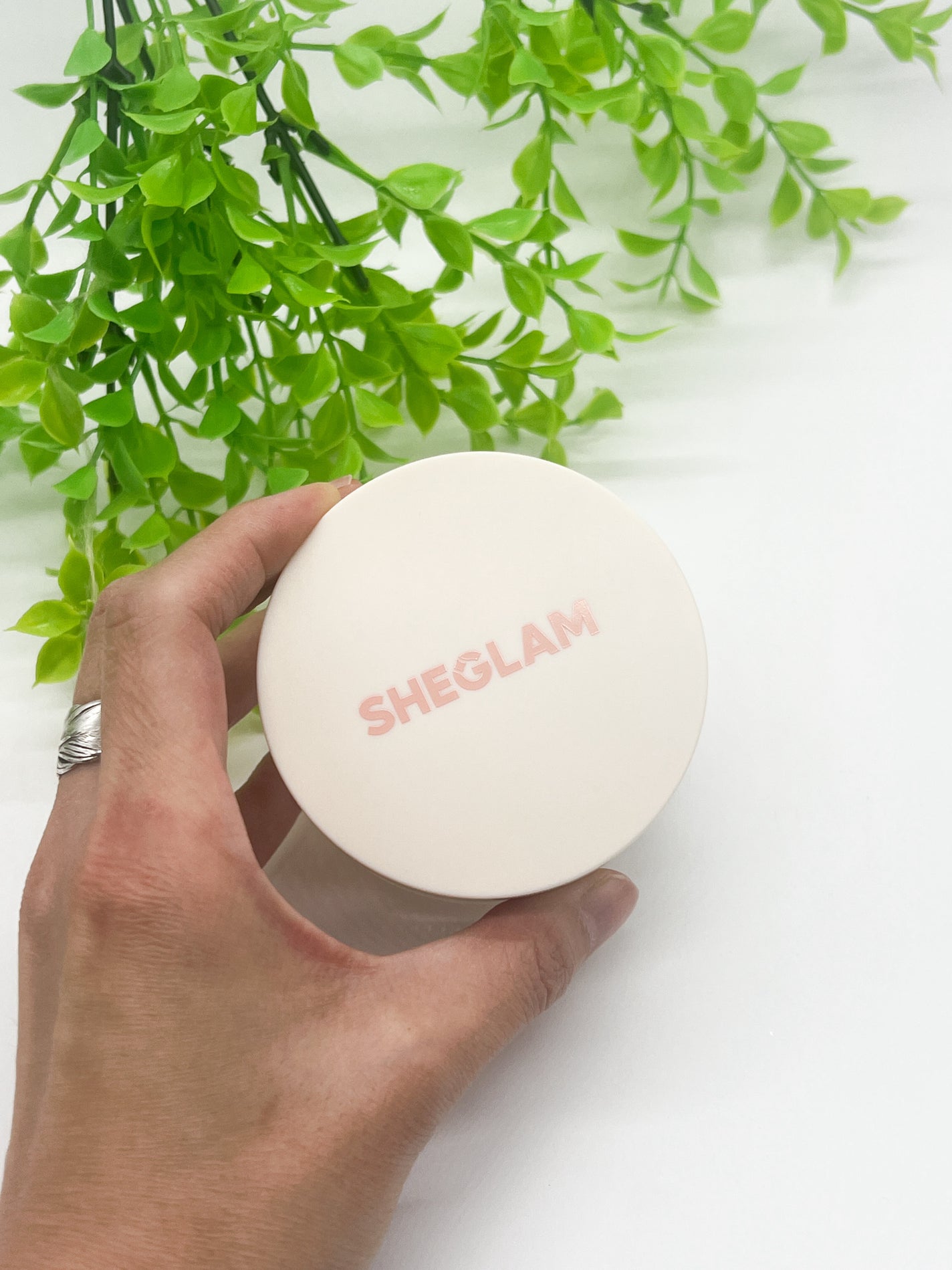 りぴ☆Webライター on LIPS 「SHEGLAMのパウダーはとっても気に入っていて、これまでにも..」(4枚目)