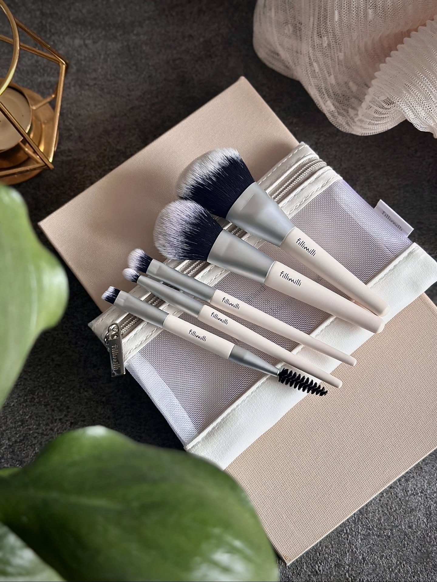 fillimilli  MINI MAKE UP BRUSH SET のクチコミ「最近使ってる
Fillimilliのメイクブラシ💜

ミニメイクアップブラシキット(5種)
・.....」（2枚目）