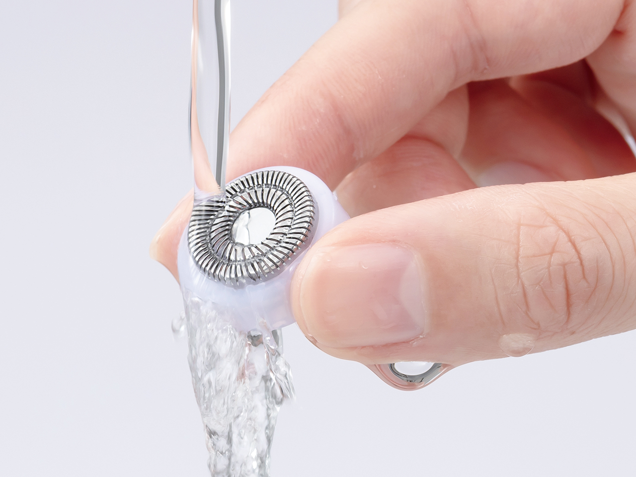 KOIZUMIからPAUL ＆ JOEコラボデザインのドライヤーとフェイスシェーバーが登場の画像