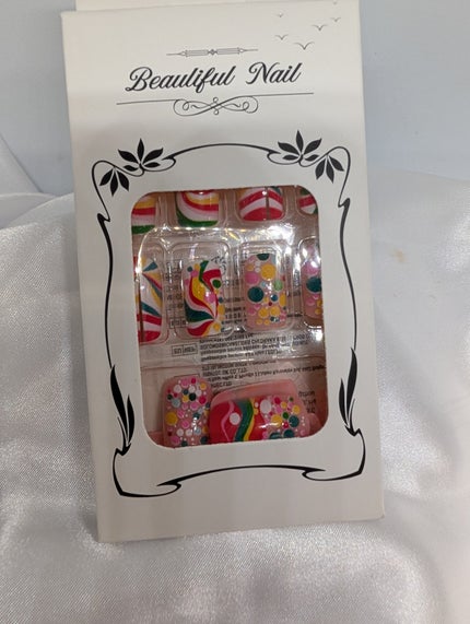 24個 ミニマリスト カラフル ドット柄 ピンホイール スタイル ショート スクエア プレスオンネイル、かわいい&スウィート、デイリーライフ、仕事、アフタヌーンティー、外出用ネイルサプライ ネイル/SHEIN/ネイルチップ・パーツを使ったクチコミ(4枚目)