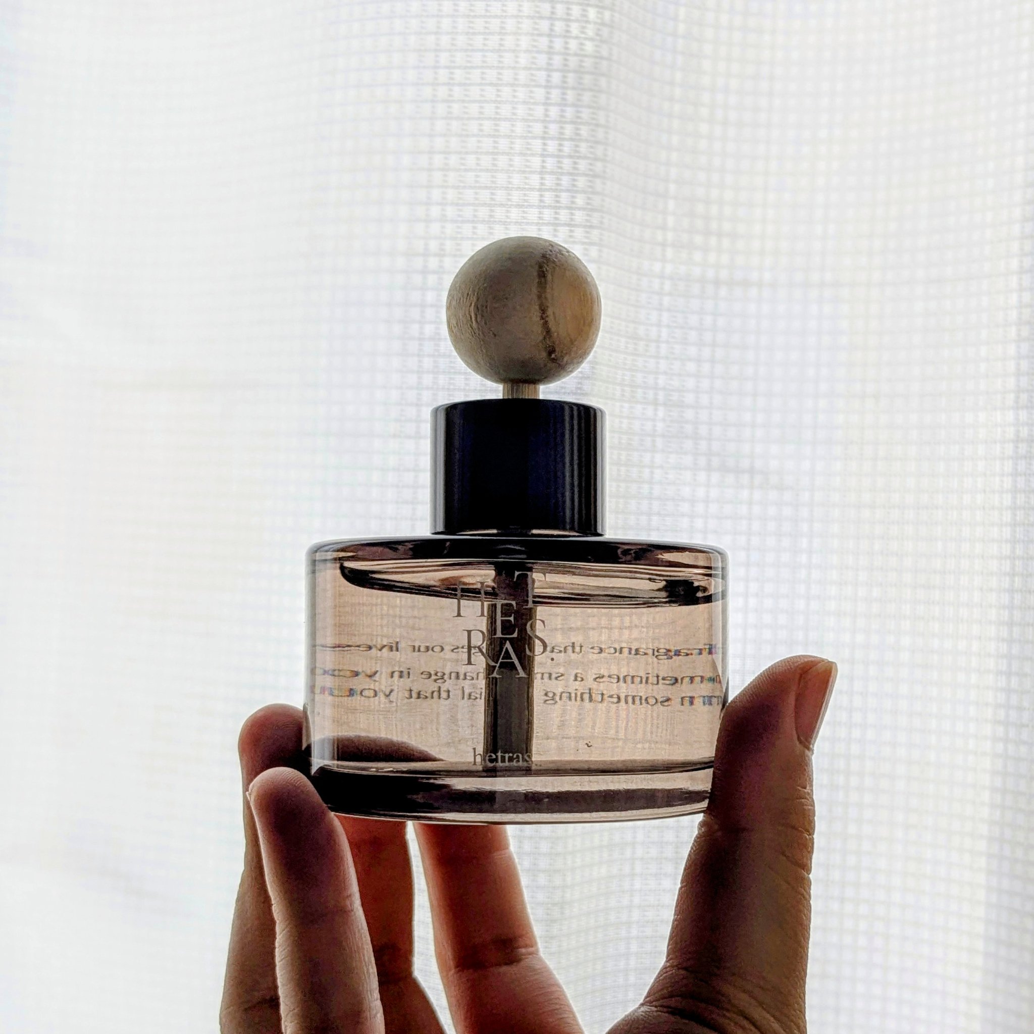 ☑ HETRAS
Premium Car Diffuser 77ml
NO.4 Book Store

へトラスのカーディフューザー
わたしはブックストアを選びました！

本屋さんに入るとふわっと広がる紙と本棚の暖かな香り。
心を落ち着かせ