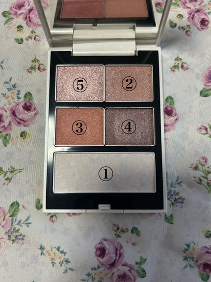 ホリデーコレクション パレット 2025/THREE/マルチパレットを使ったクチコミ(4枚目)