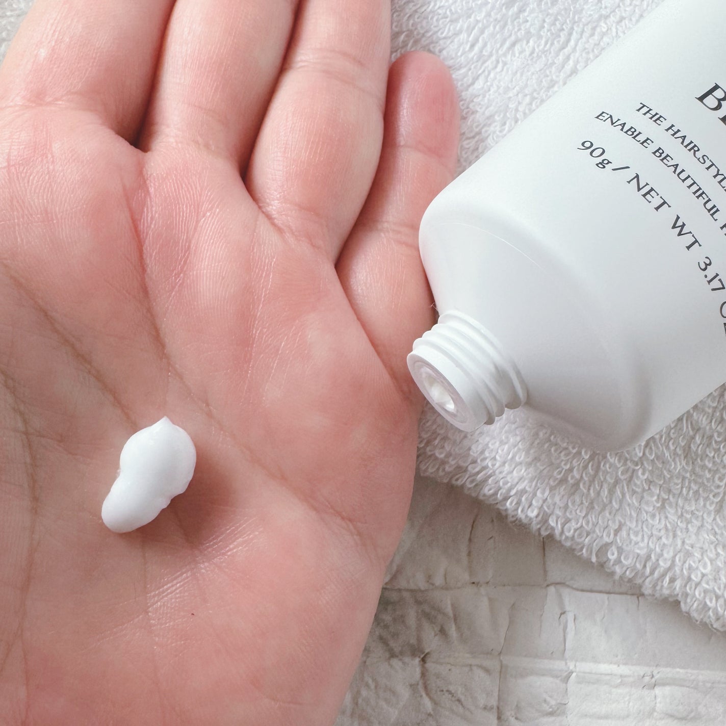 ひったん on LIPS 「👑髪から香るパフューム🫧キートスブラン3種の神スタイリング剤を..」(3枚目)