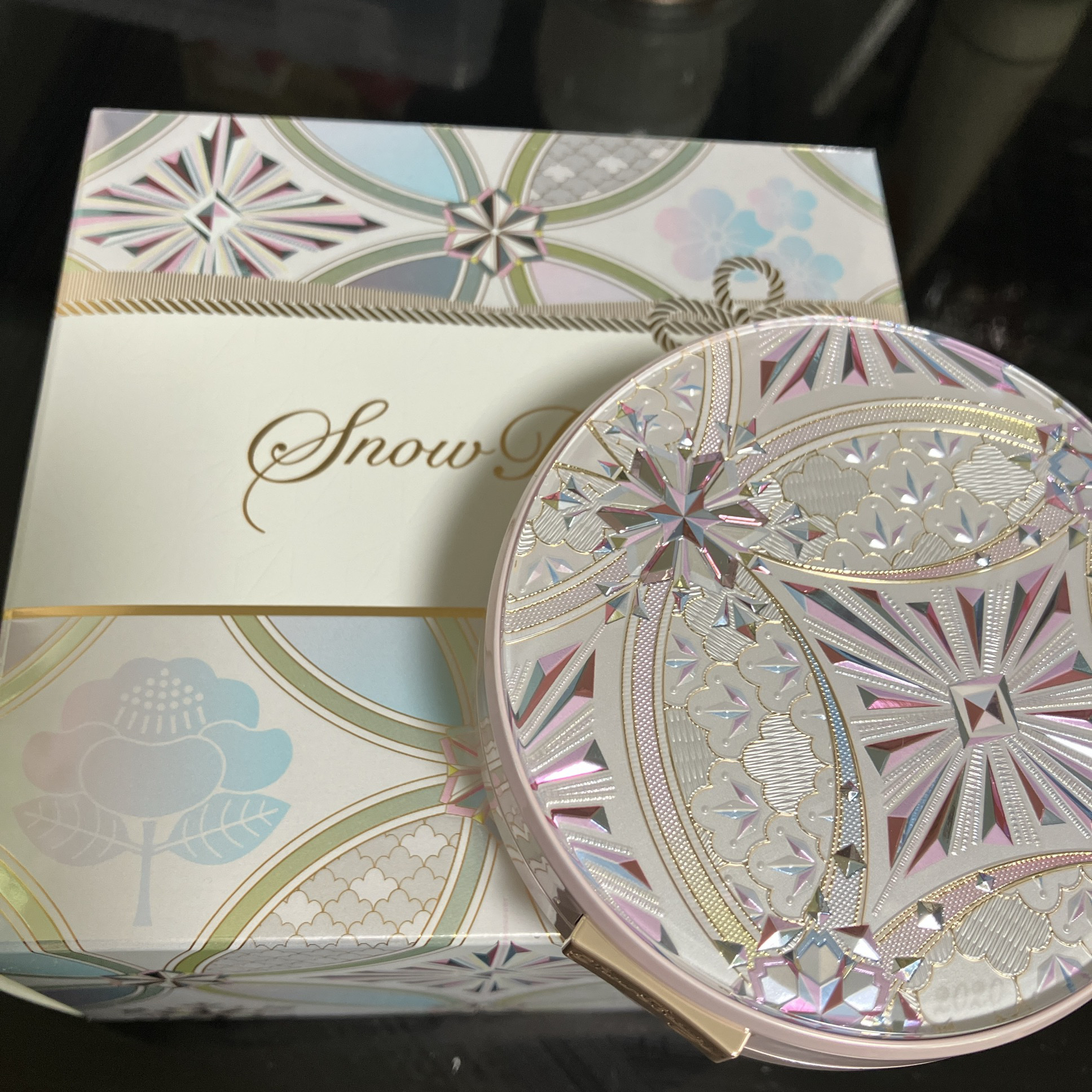 スノービューティー ホワイトニング フェイスパウダー 2020/スノービューティー/プレストパウダーを使ったクチコミ（1枚目）