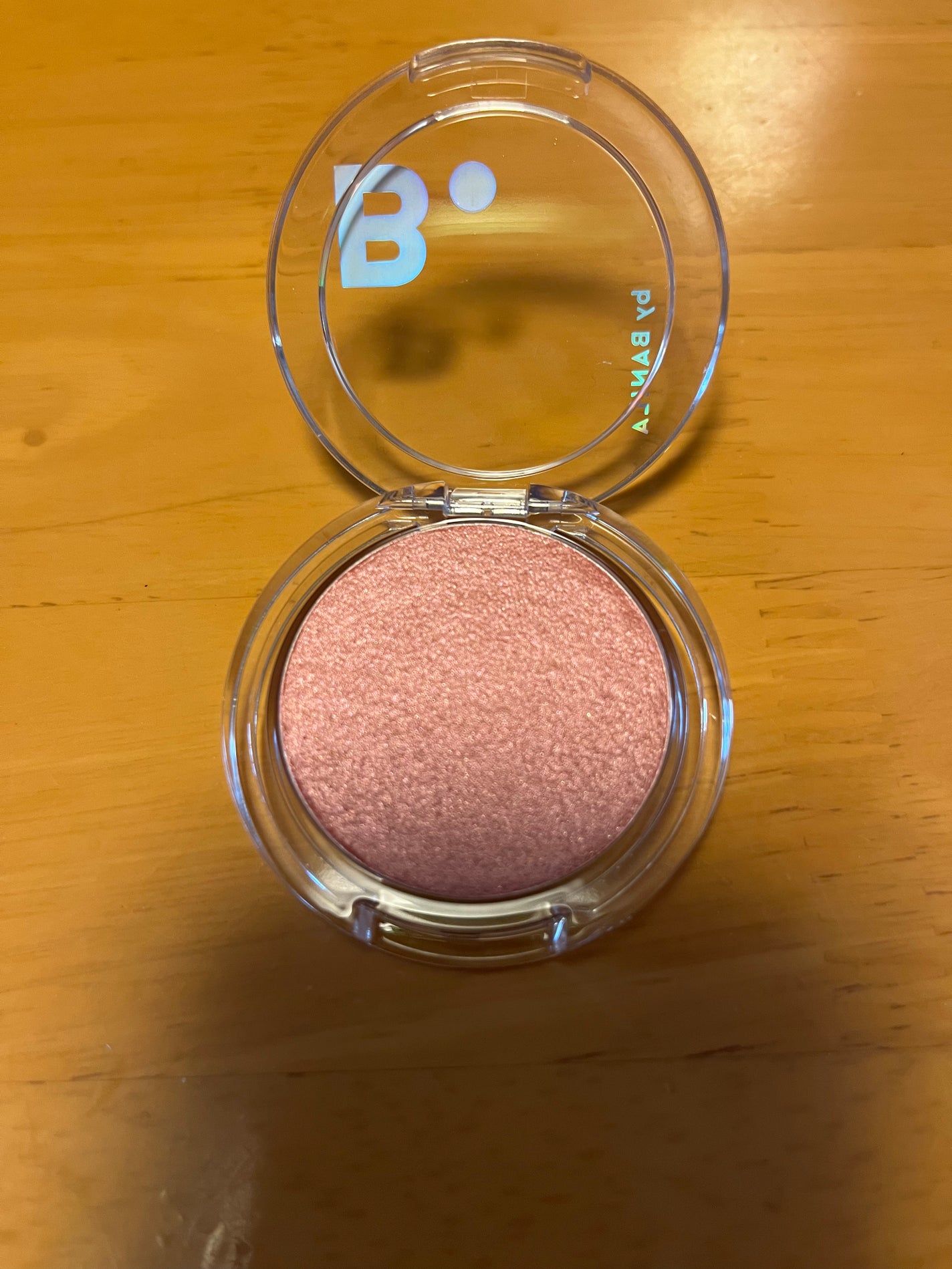 バニラコ シルキーグロウハイライター/BANILA CO/パウダーハイライトを使ったクチコミ(2枚目)