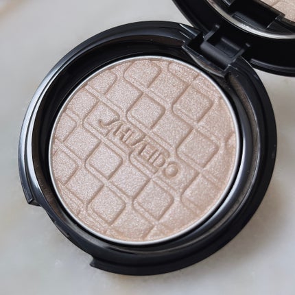 オーラデュウ プリズム イルミネーター/SHISEIDOザ・メーキャップ/プレストパウダーを使ったクチコミ(1枚目)