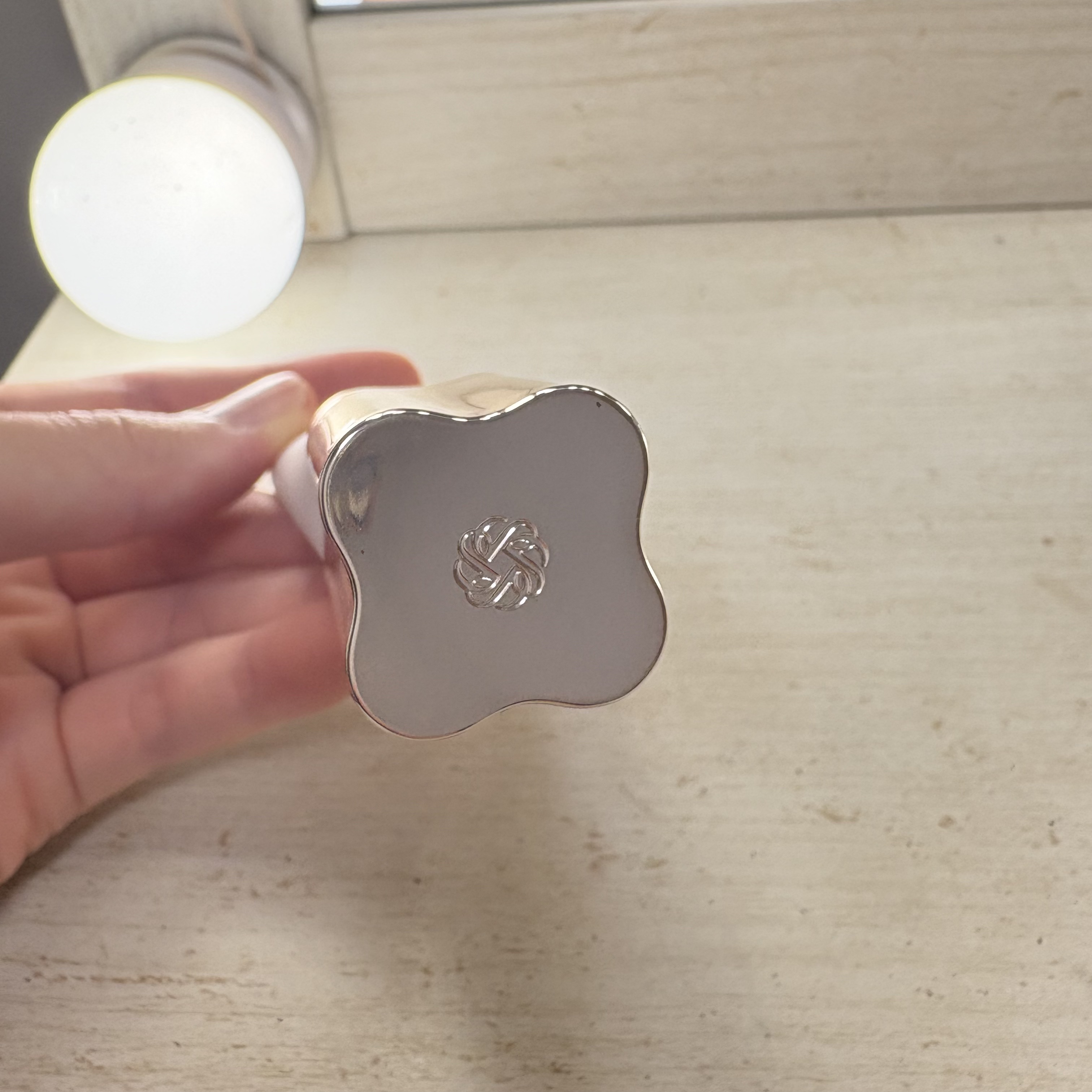 フローレススキン グロウライザー 30g/DECORTÉ/化粧下地を使ったクチコミ（2枚目）