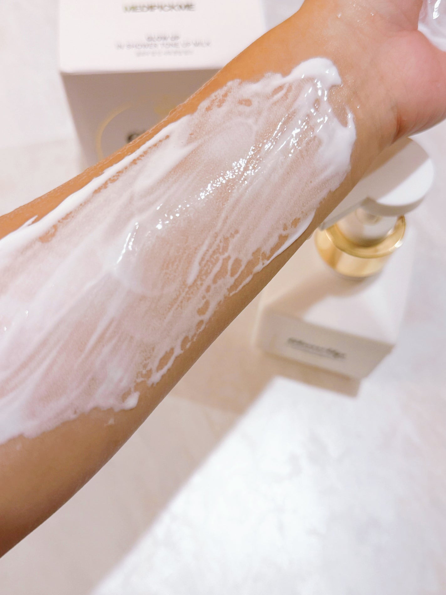 グローアップインシャワートーンアップミルク/MEDIPICKME/ボディクリームを使ったクチコミ(4枚目)