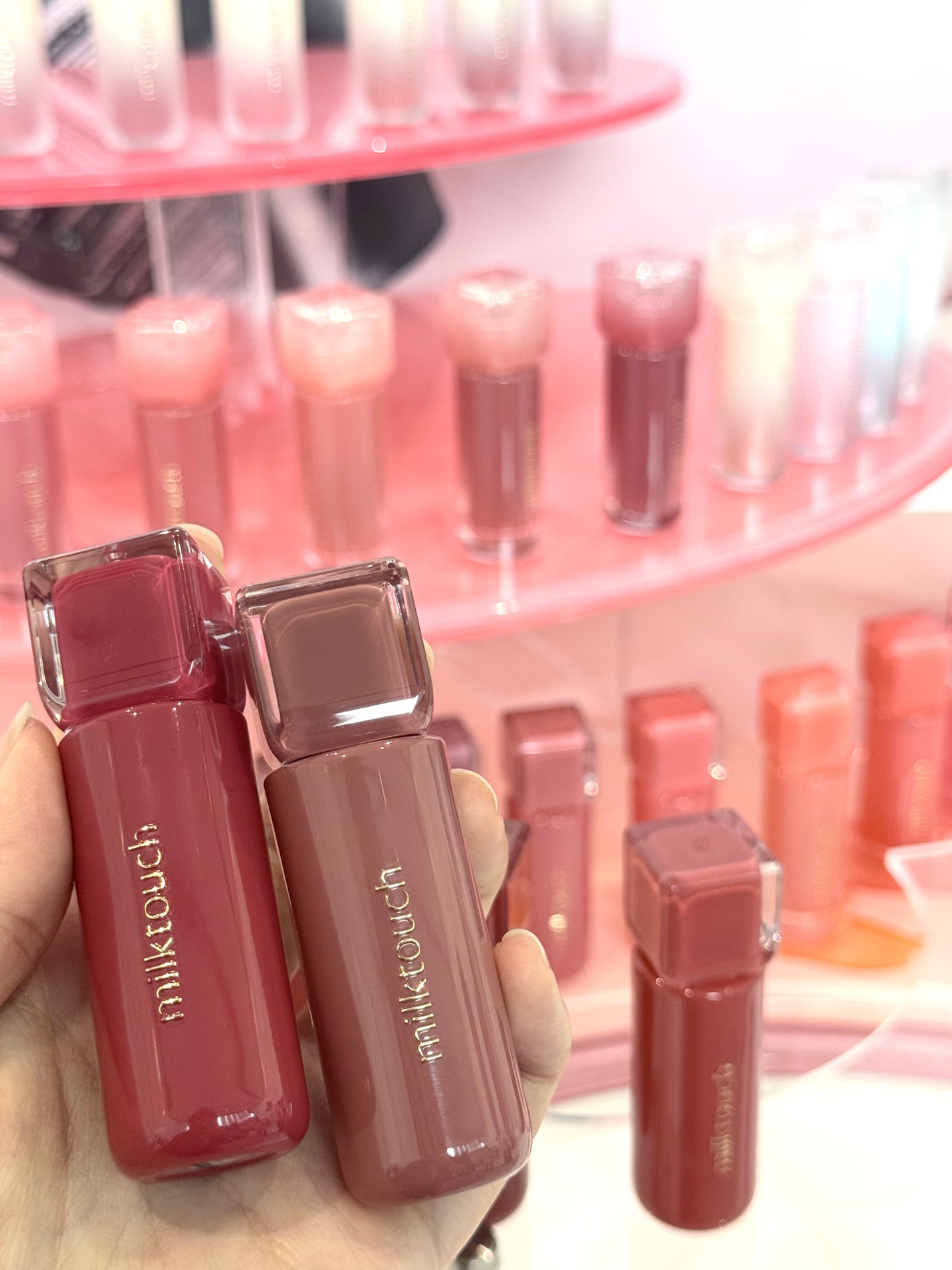 デューステインシアーリップグロス/Milk Touch/リップグロスを使ったクチコミ(3枚目)