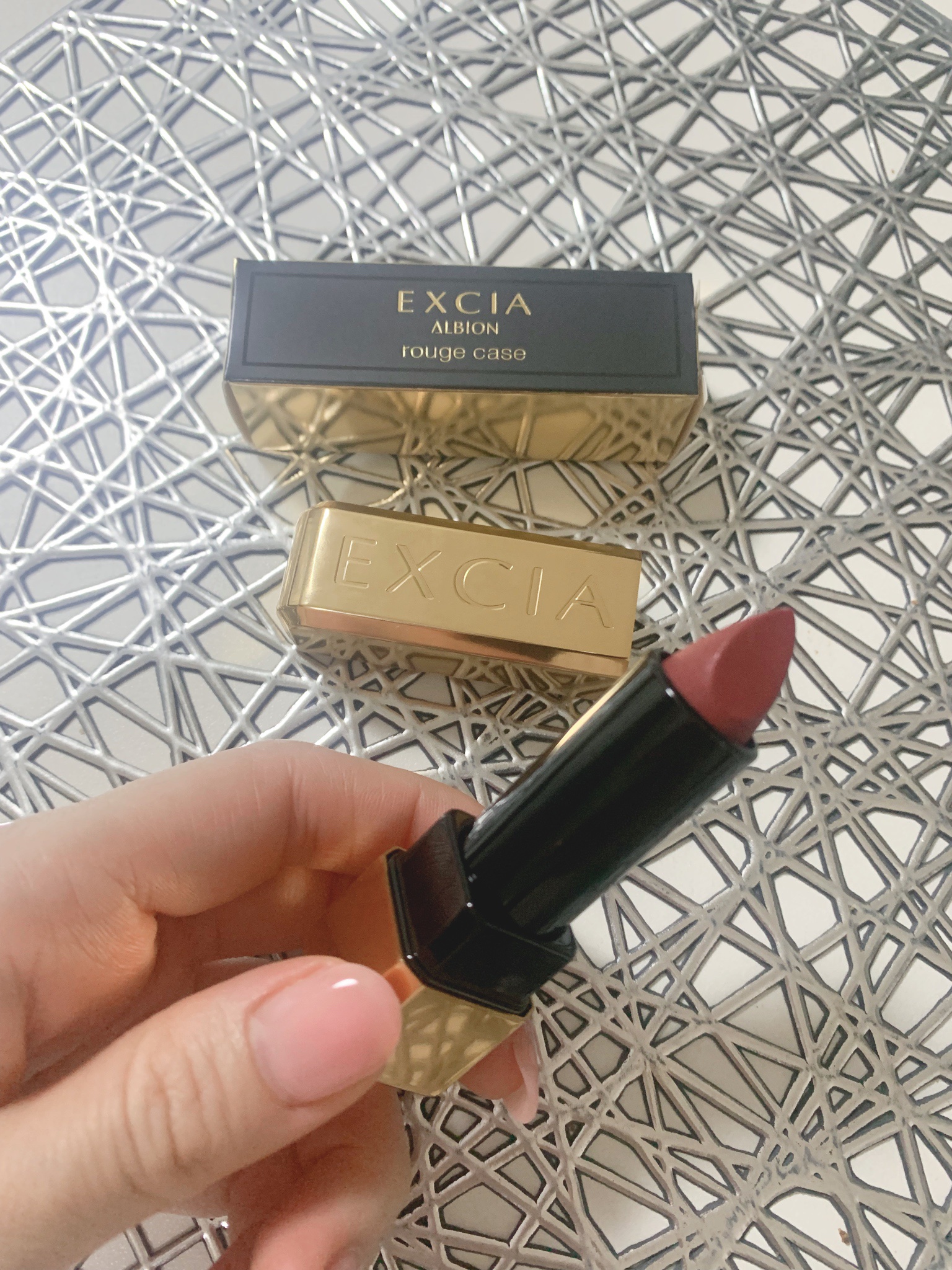 エクシア ルージュ レヴェランス 01 フィエール/ALBION/口紅を使ったクチコミ（1枚目）