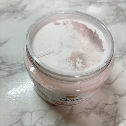 ダヴ ふわとろ クリーミースクラブ ザクロ&シアバター/ダヴ/ボディスクラブを使ったクチコミ(2枚目)