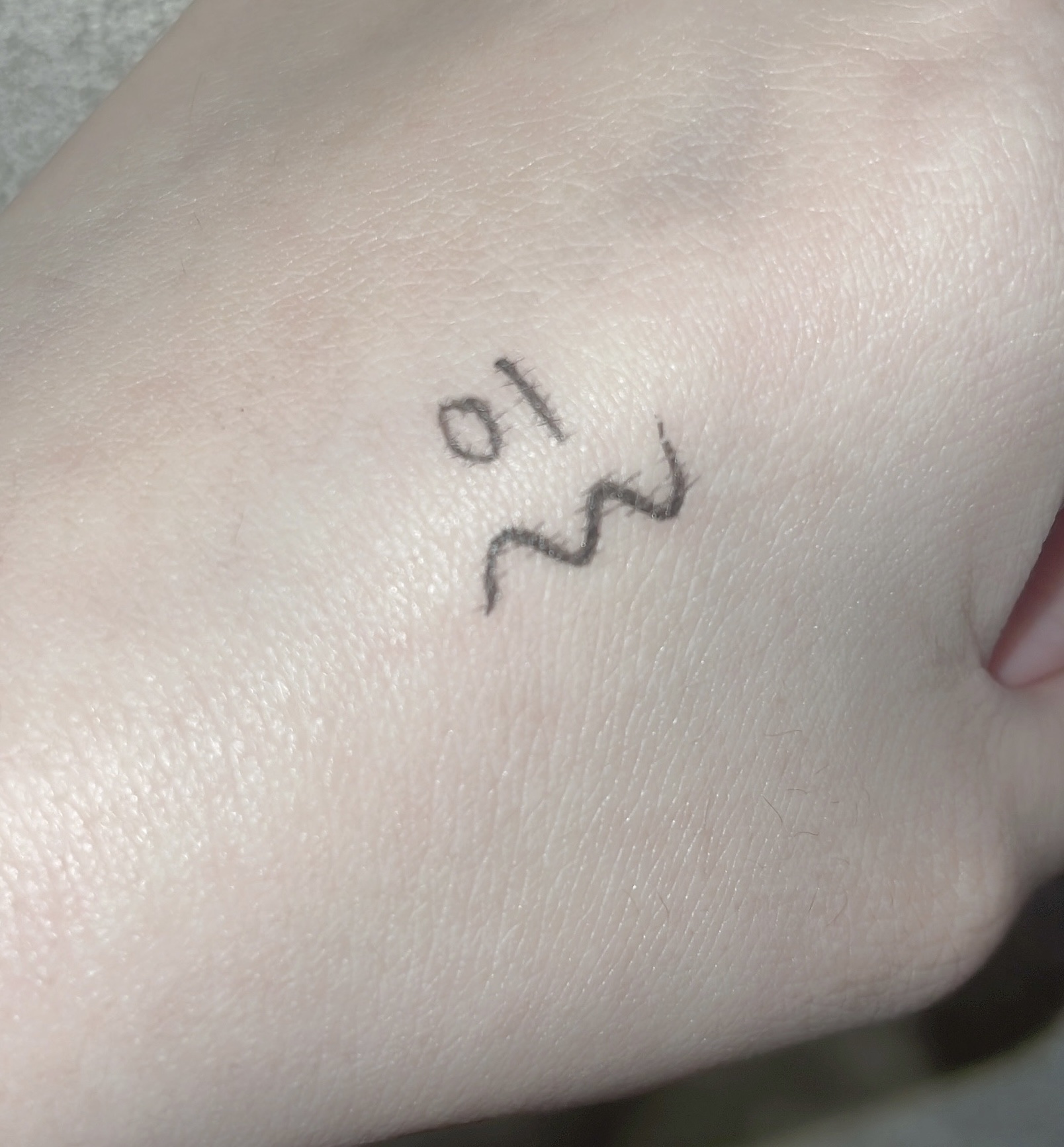 ニュアンスリキッドアイライナー 01 ピュアブラック/minum/リキッドアイライナーを使ったクチコミ（2枚目）