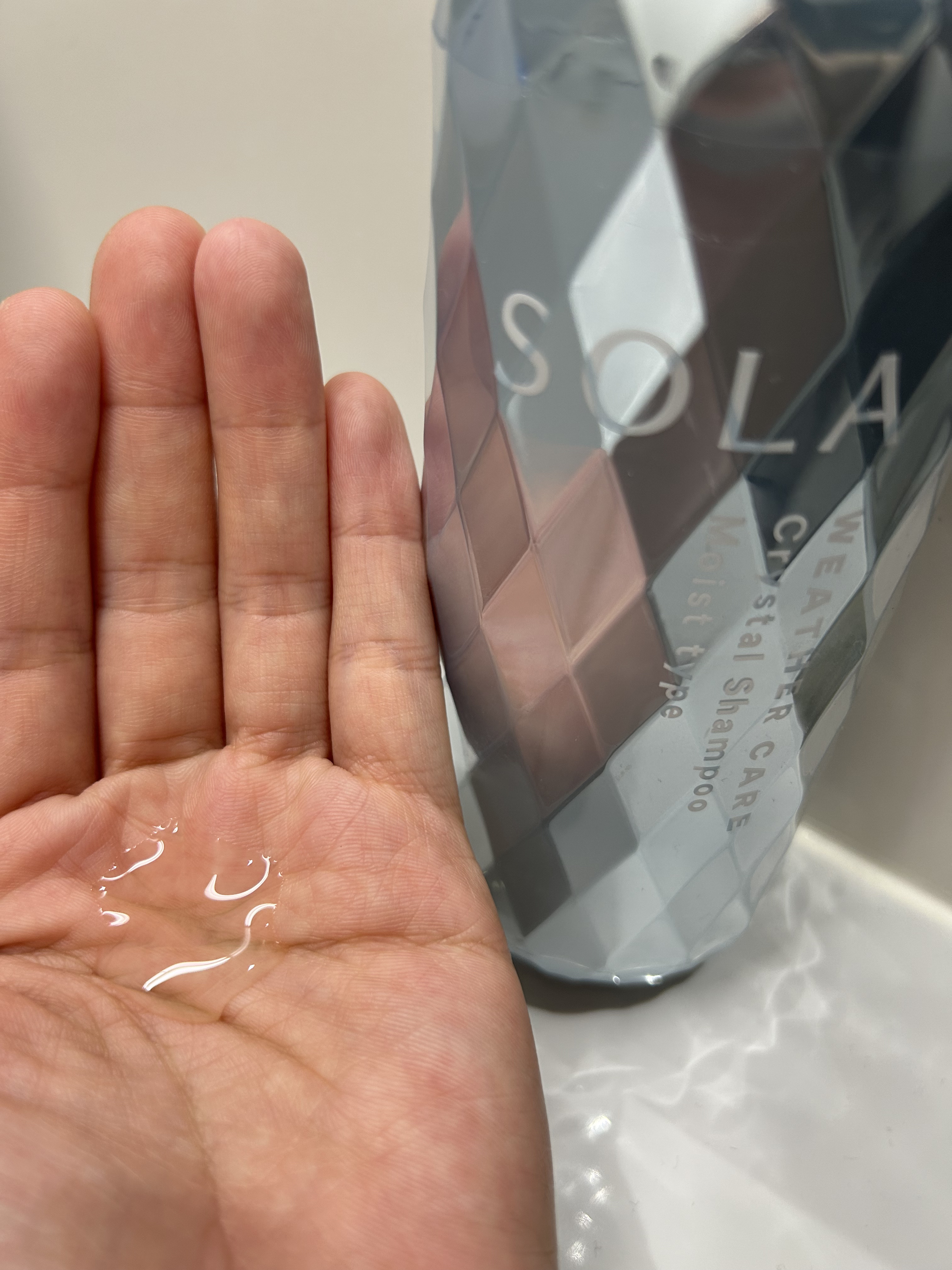 ソラ ウェザーケア クリスタル シャンプー/ヘアトリートメント モイストタイプ/SOLA WEATHER CARE/市販シャンプーを使ったクチコミ（2枚目）