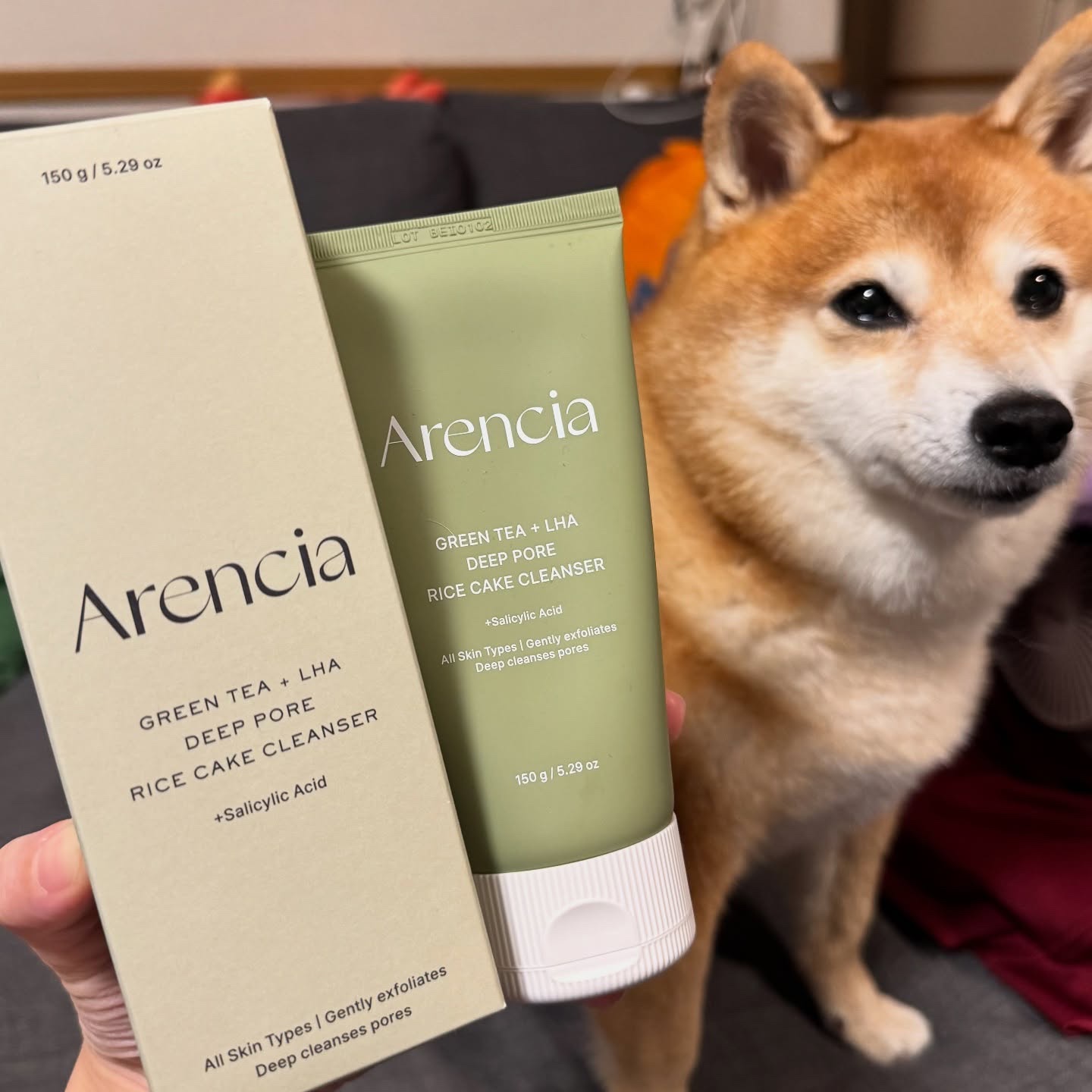 話題の韓国コスメを頂いたので紹介するよ☺️🌱

《Arencia チューブもちソープ》

朝も夜もこれ1本！
クレンジング・洗顔・パックの3wayで、スキンケアをぐっとシンプルにしてくれるクレンジングフォーム🫧
もっちり濃密な泡が毛穴の