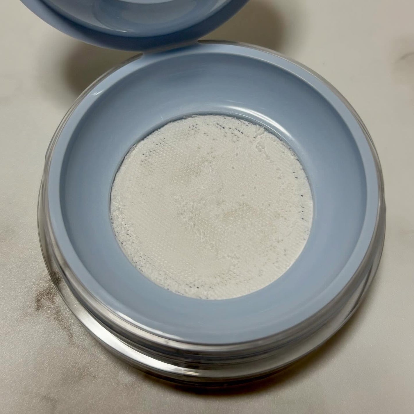 トランスルーセントセットエッセンシャルパウダー/TFIT/ルースパウダーを使ったクチコミ(3枚目)