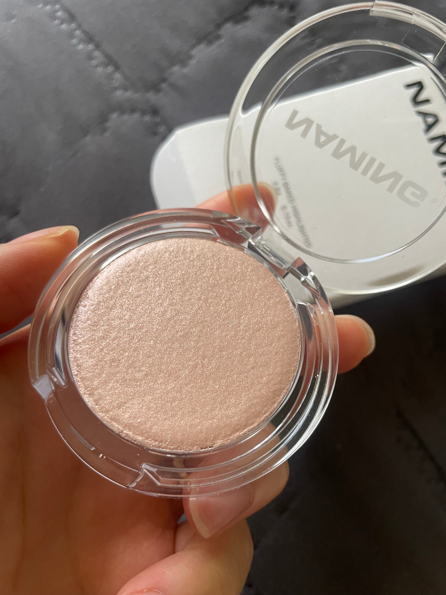 ネーミング フラッフィーベイクド ハイライター/NAMING./パウダーハイライトを使ったクチコミ(2枚目)