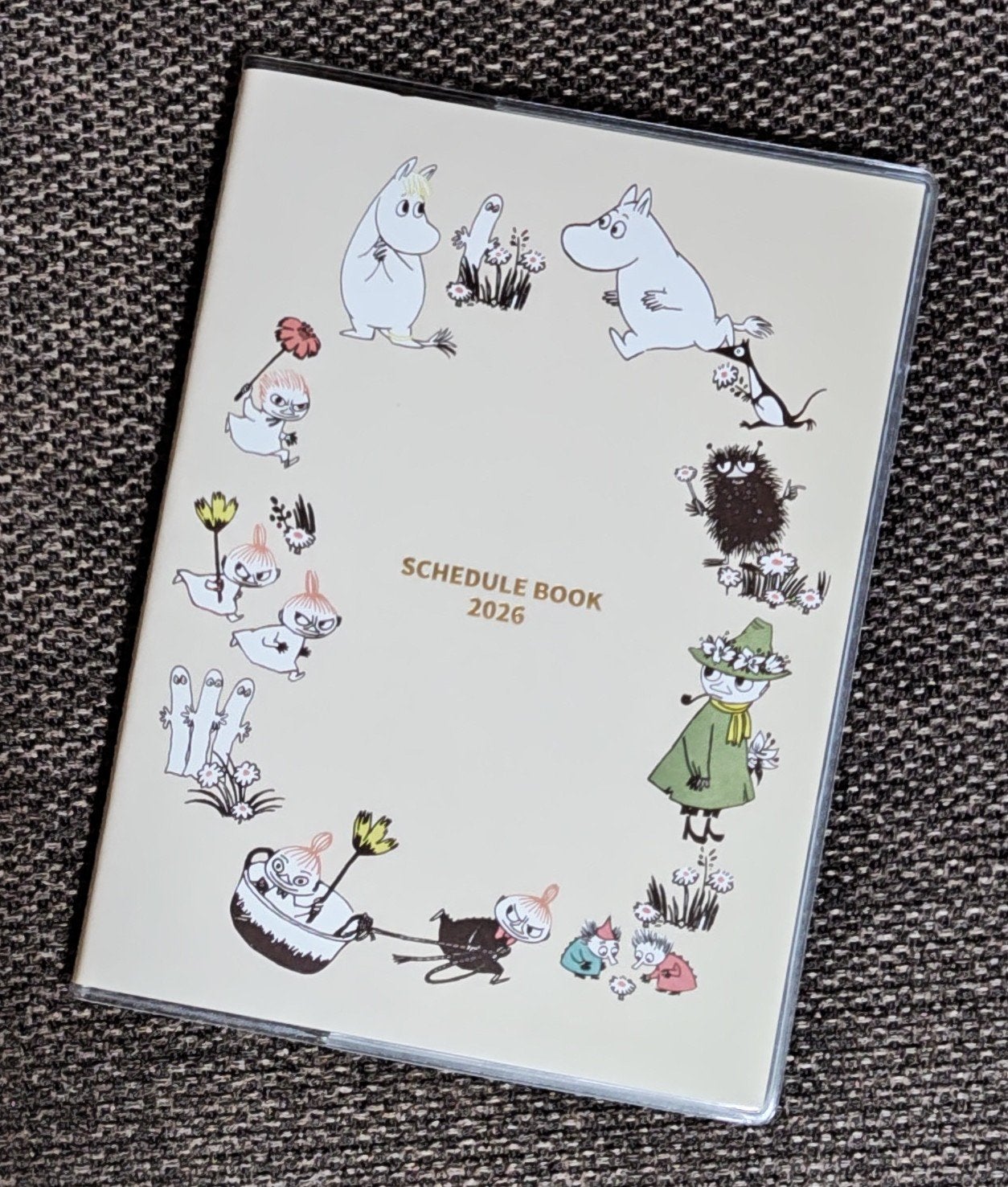 らいな🦁リムるならフォローしないで on LIPS 「来年度のシステム手帳ですここ数年はずっとムーミンですね(苦笑)..」(1枚目)