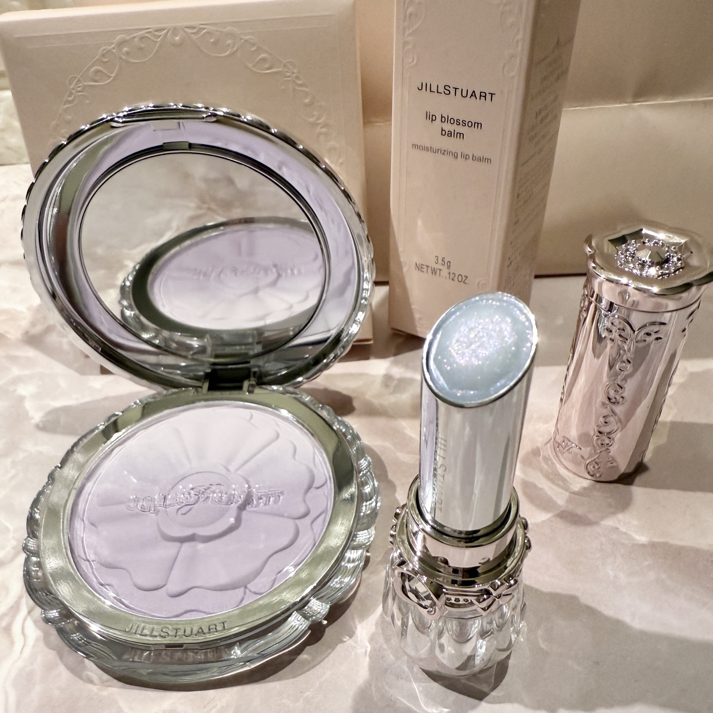 ジルスチュアート　パステルペタル ブラッシュ/JILL STUART/パウダーチークを使ったクチコミ（1枚目）