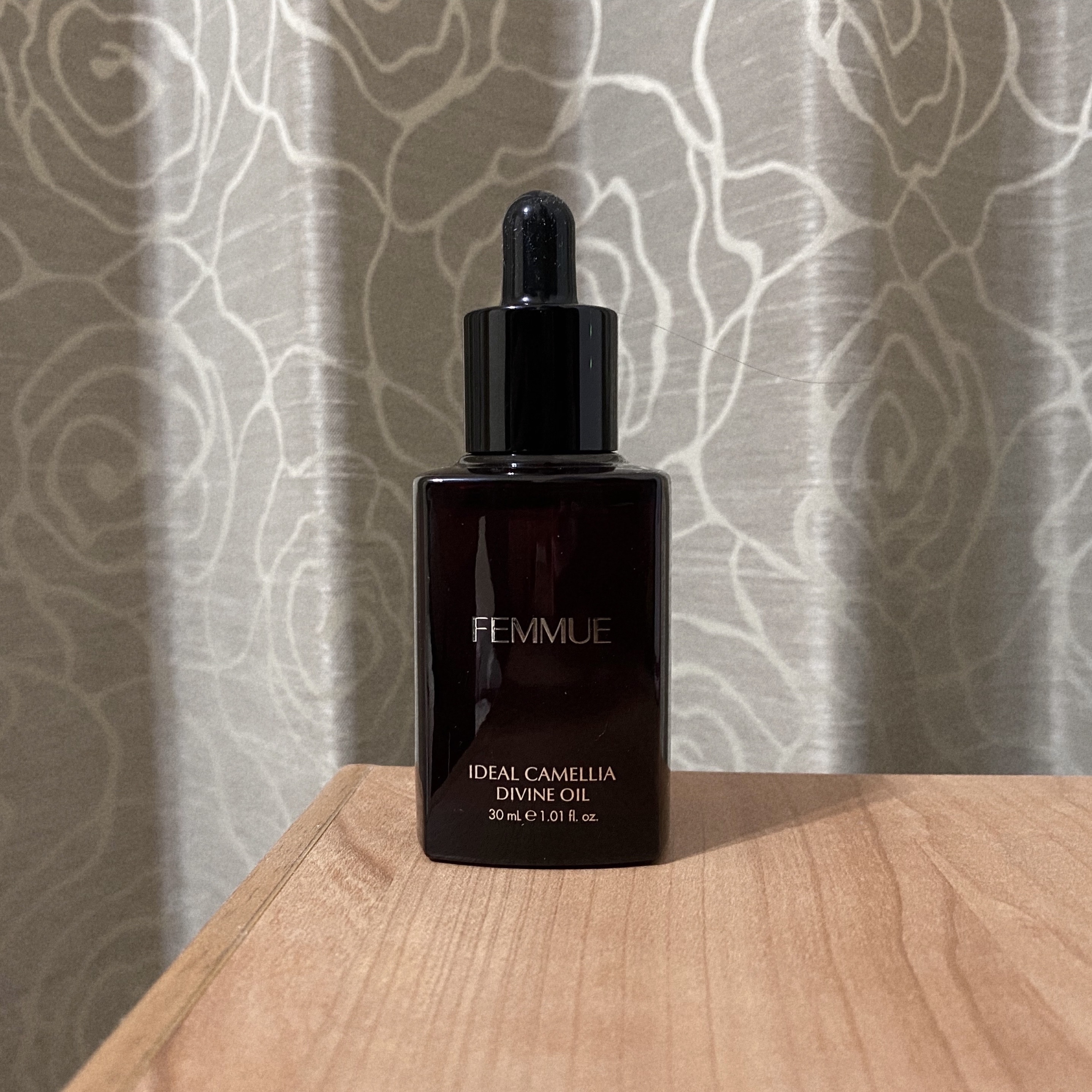 アイディアル ディヴァインオイル［オイル美容液］/FEMMUE/フェイスオイルを使ったクチコミ（2枚目）