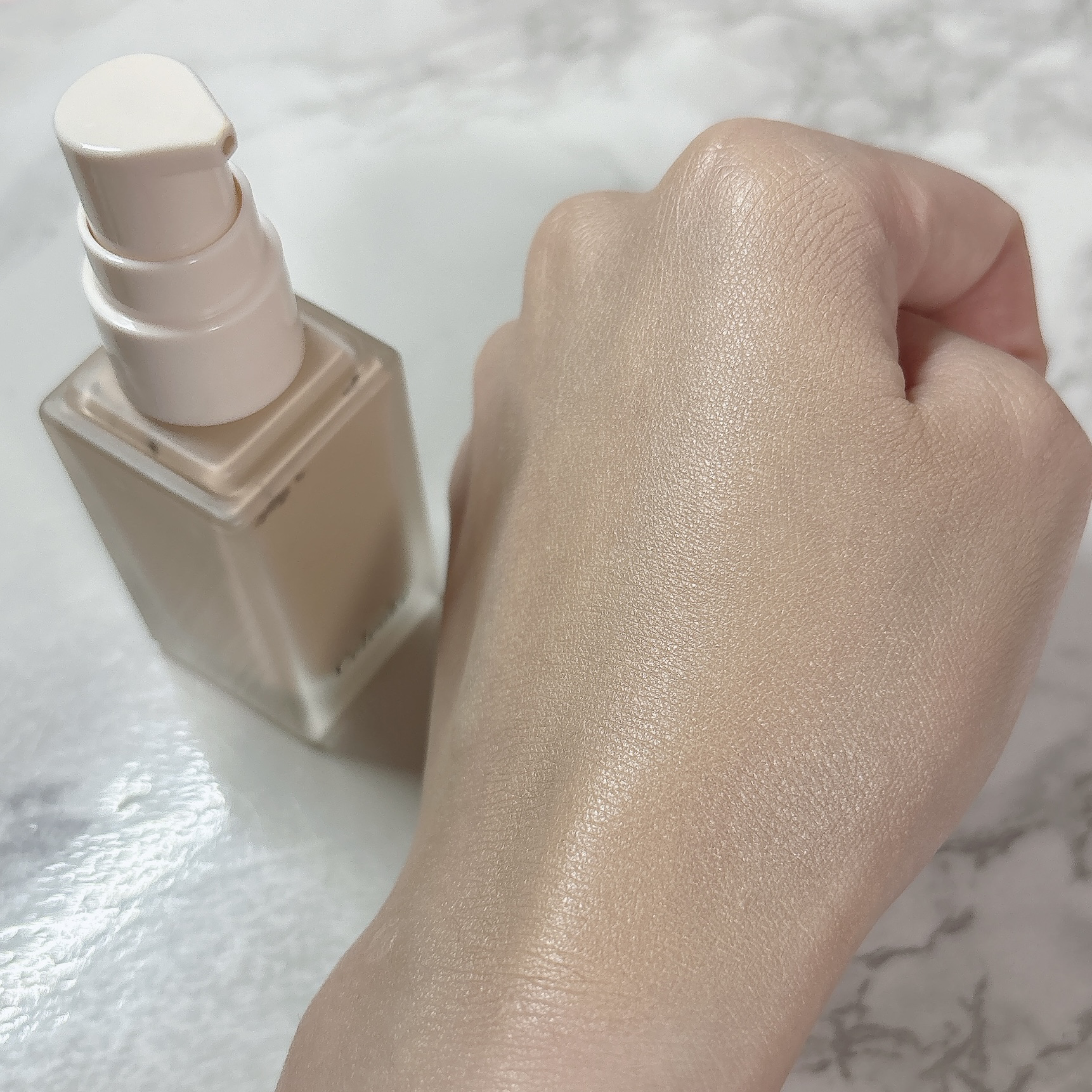 レアグロウ リキッドファンデーション BE01：ライトベージュ/Celvoke/リキッドファンデーションを使ったクチコミ（3枚目）