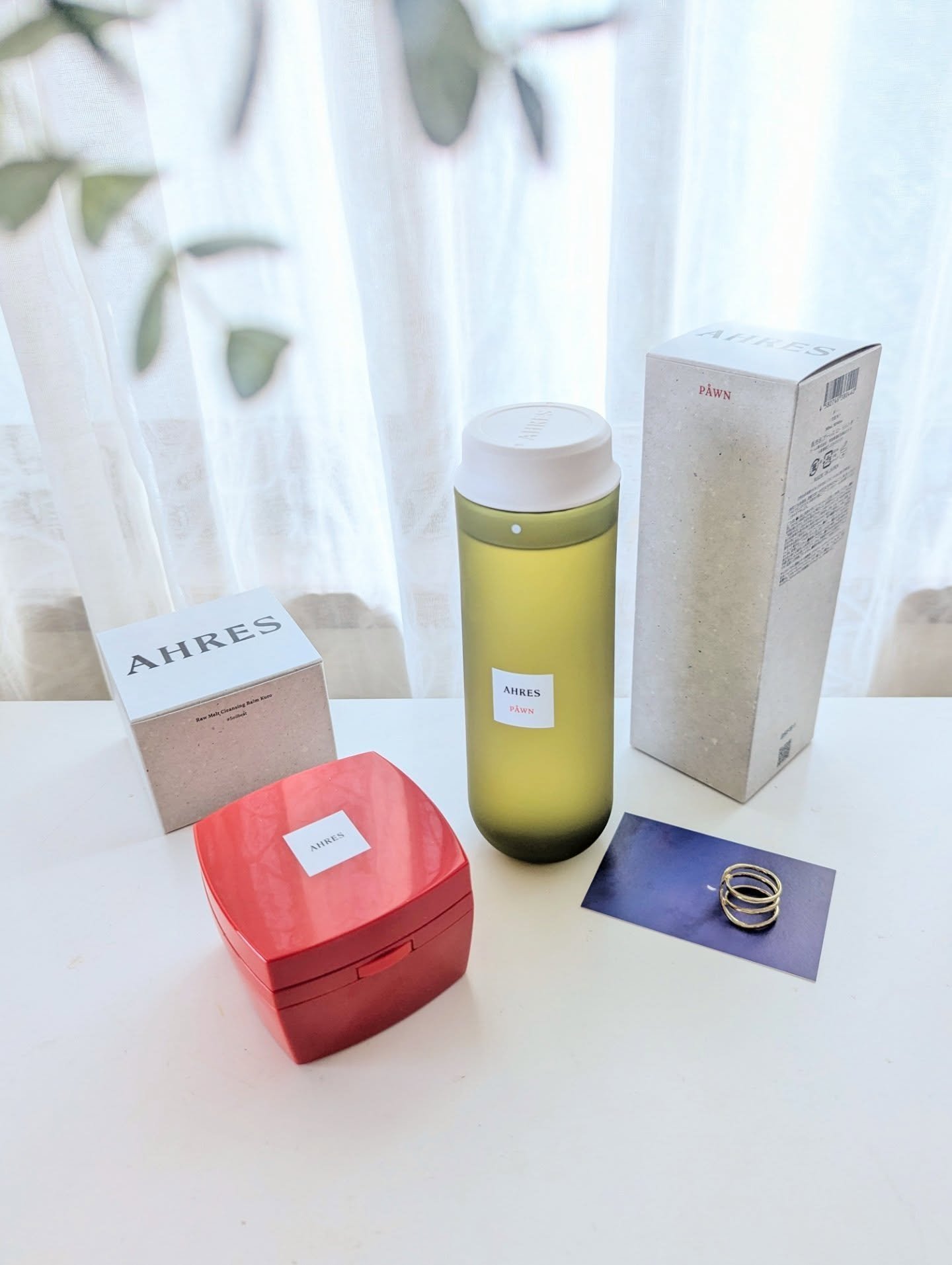 AHRES様から頂きました 

＼土壌美容*1で肌を育む／

アーレス
🔸ローメルト クレンジングバーム クロ
🔸PÅWN / ポーン


肌常在菌の多様性とバランスを保ち、
水分を蓄える力を持つ肌を育む土壌美容*1を
叶える日本発ライ