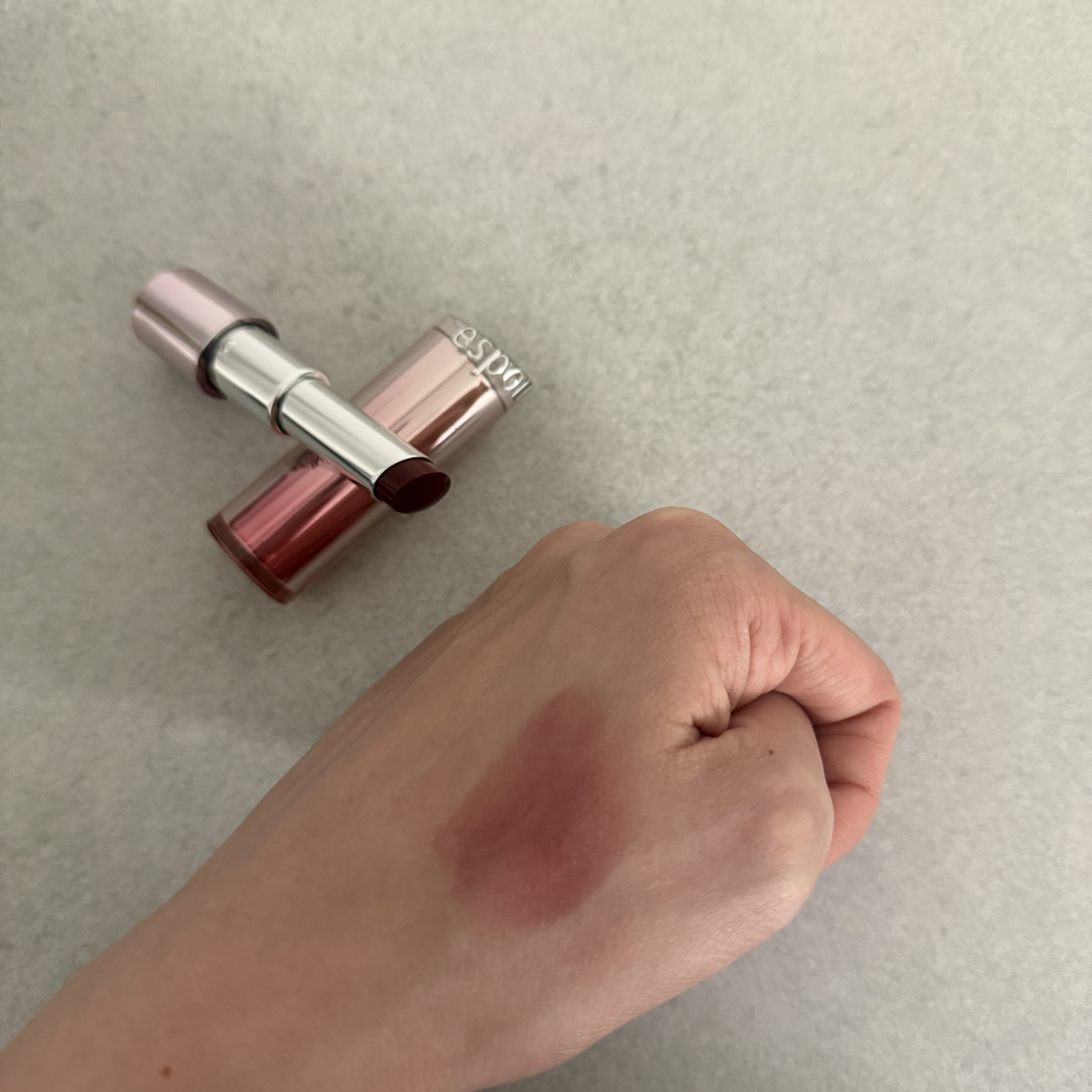 ノーウェアリップスティック バーミンググロー/espoir/口紅を使ったクチコミ（3枚目）