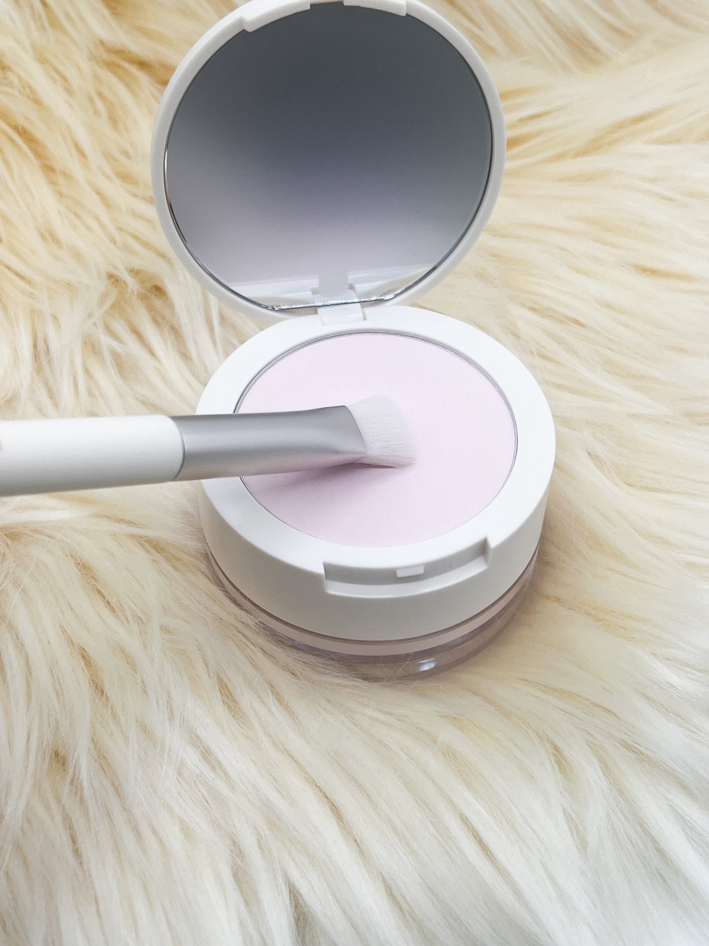 りぴ☆Webライター on LIPS 「昨日ご紹介した、SHEGLAMのフェイスパウダー✨全顔にふわっ..」(2枚目)